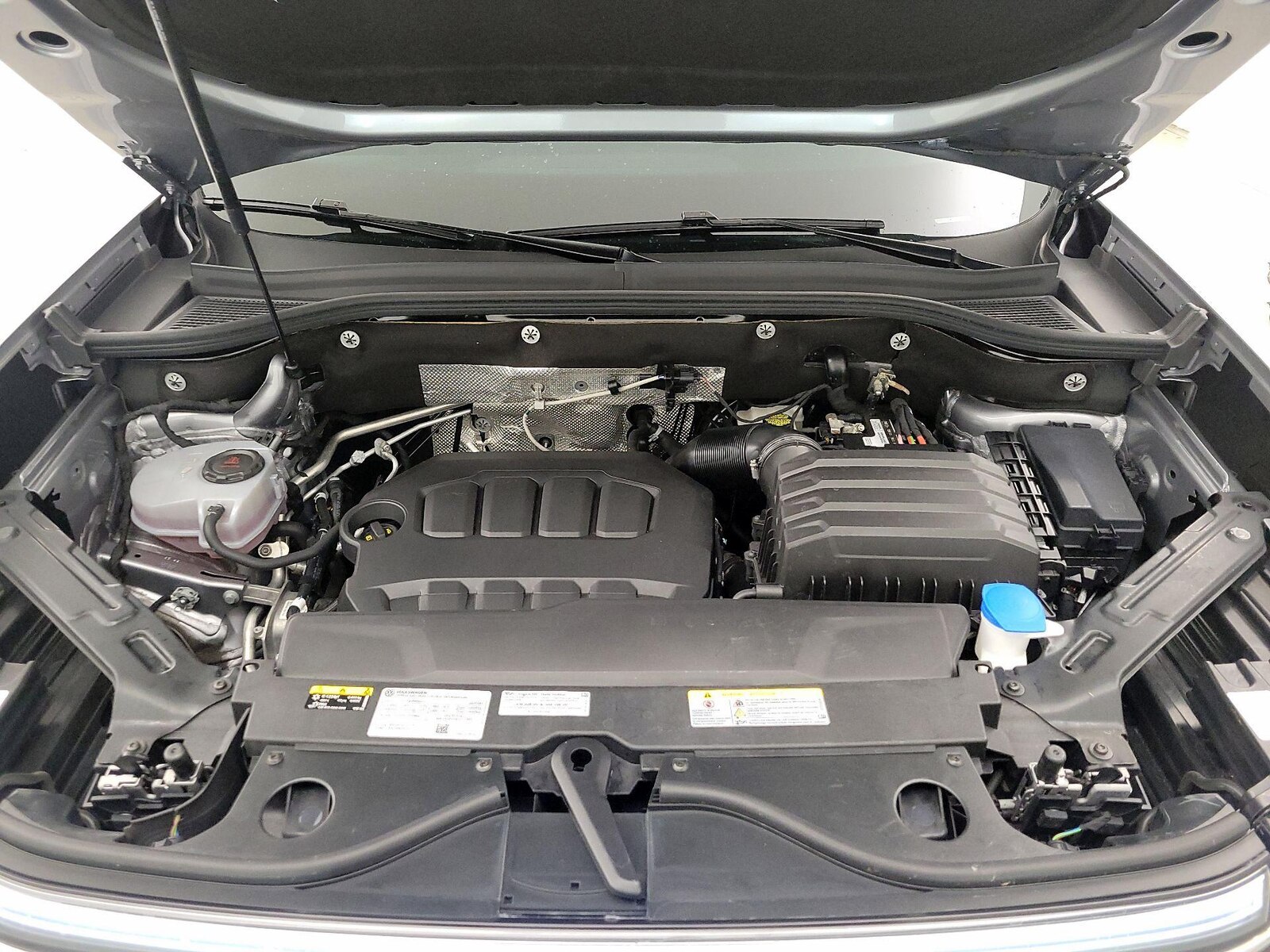 2024 Volkswagen Atlas SE w/Tech - Photo 24
