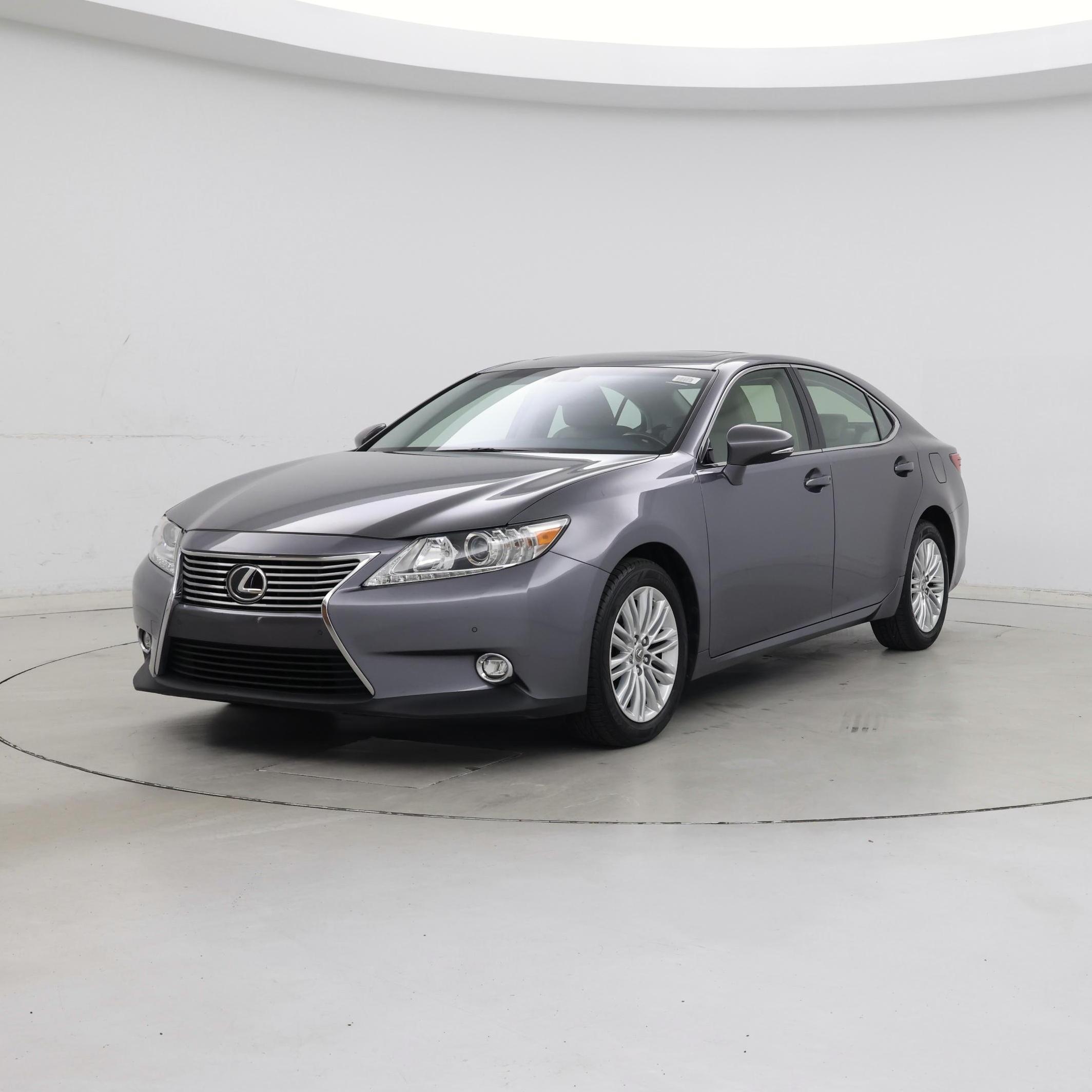 Thumbnail: 2015 Lexus ES - 4