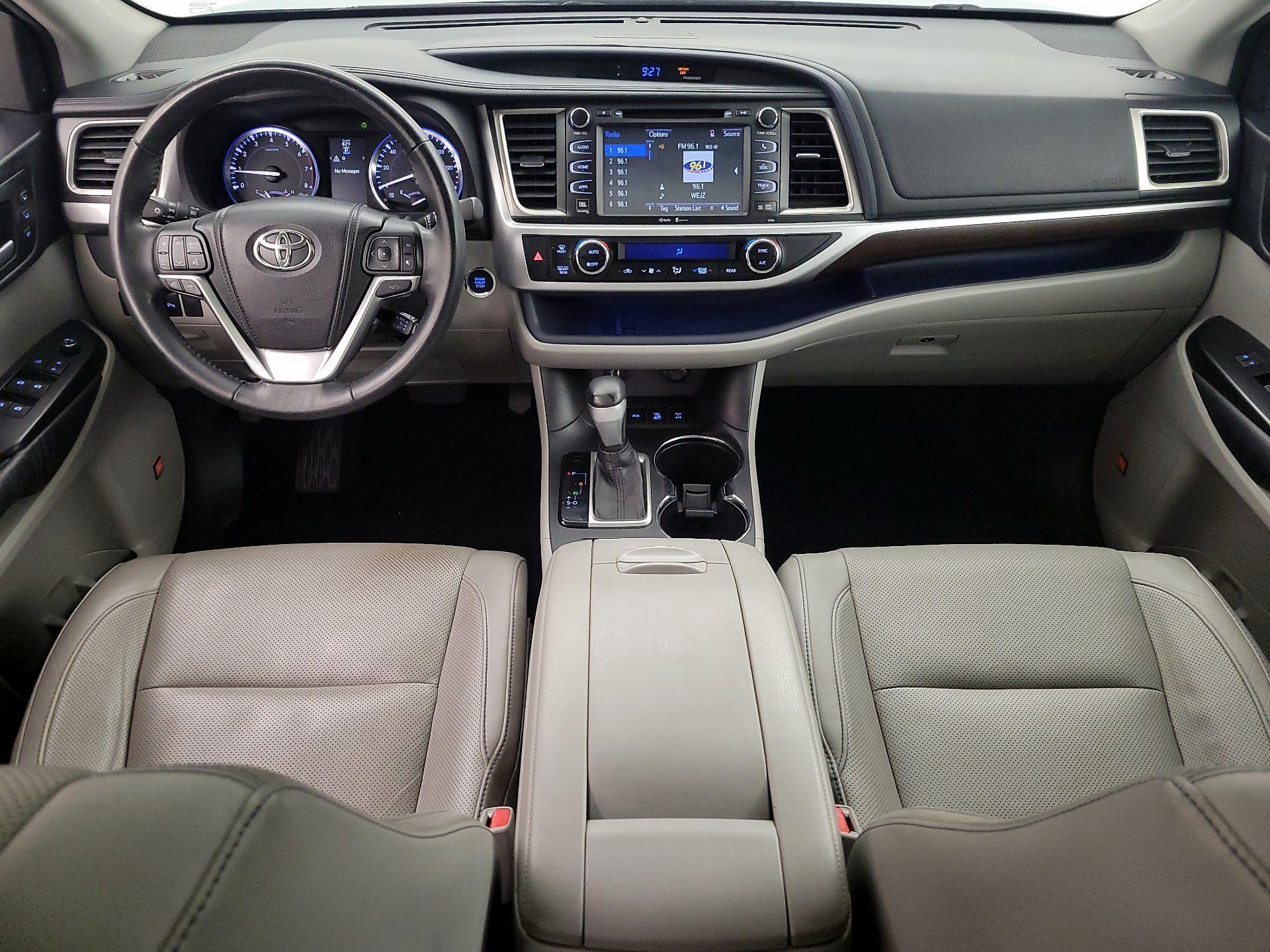Thumbnail: 2015 Toyota Highlander - 9