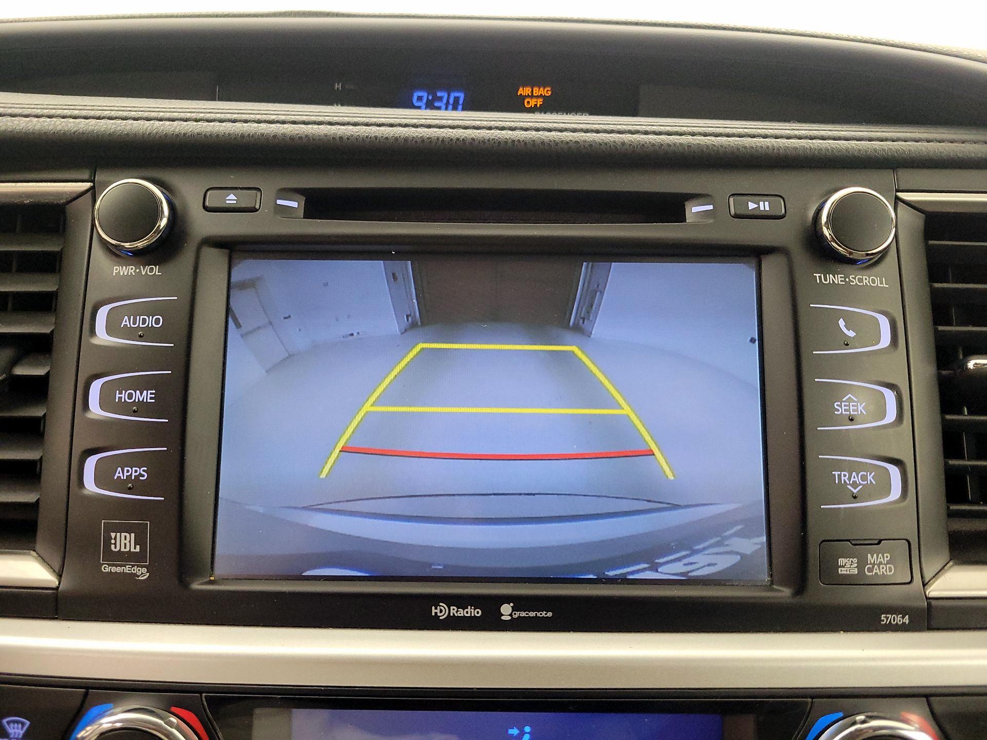 Thumbnail: 2015 Toyota Highlander - 14