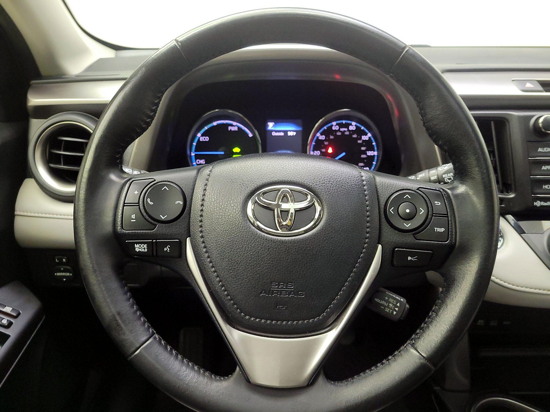 Thumbnail: 2018 Toyota RAV4 - 10