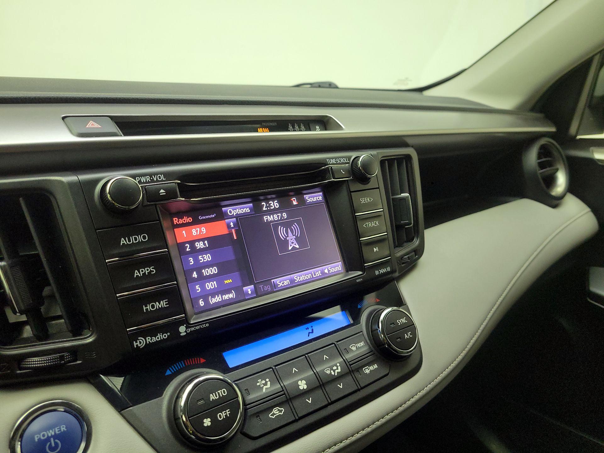 Thumbnail: 2018 Toyota RAV4 - 15