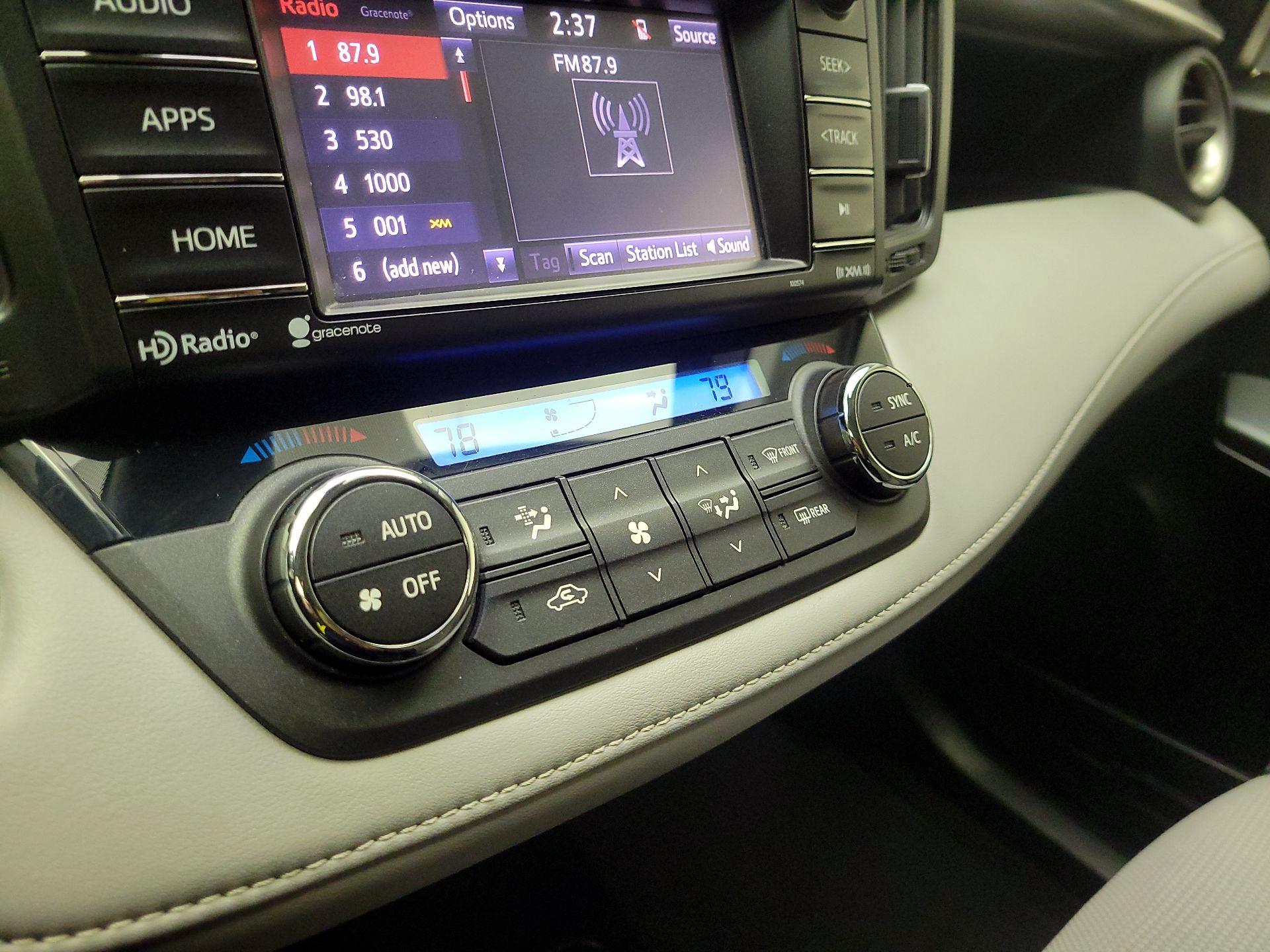 Thumbnail: 2018 Toyota RAV4 - 16