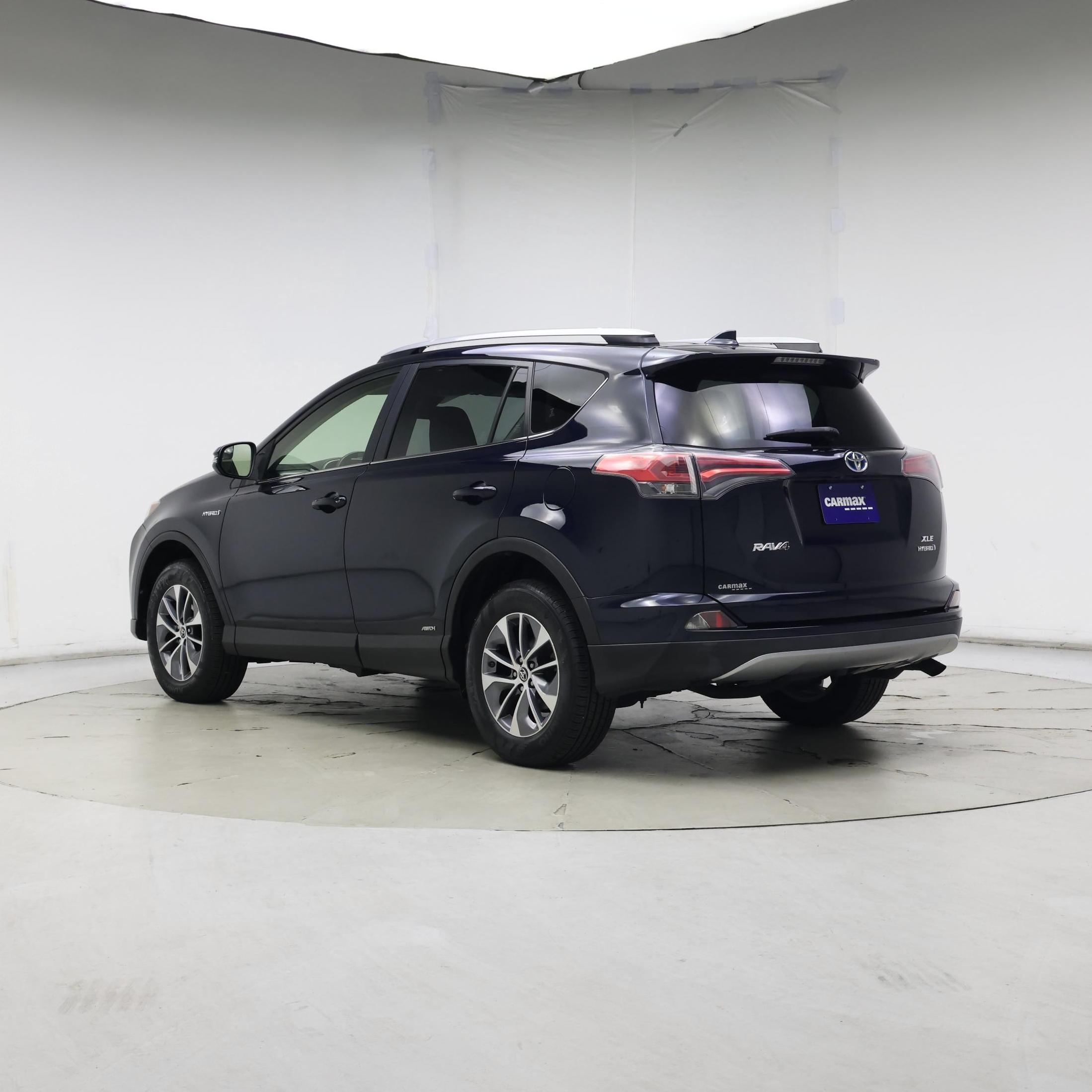 Thumbnail: 2018 Toyota RAV4 - 2