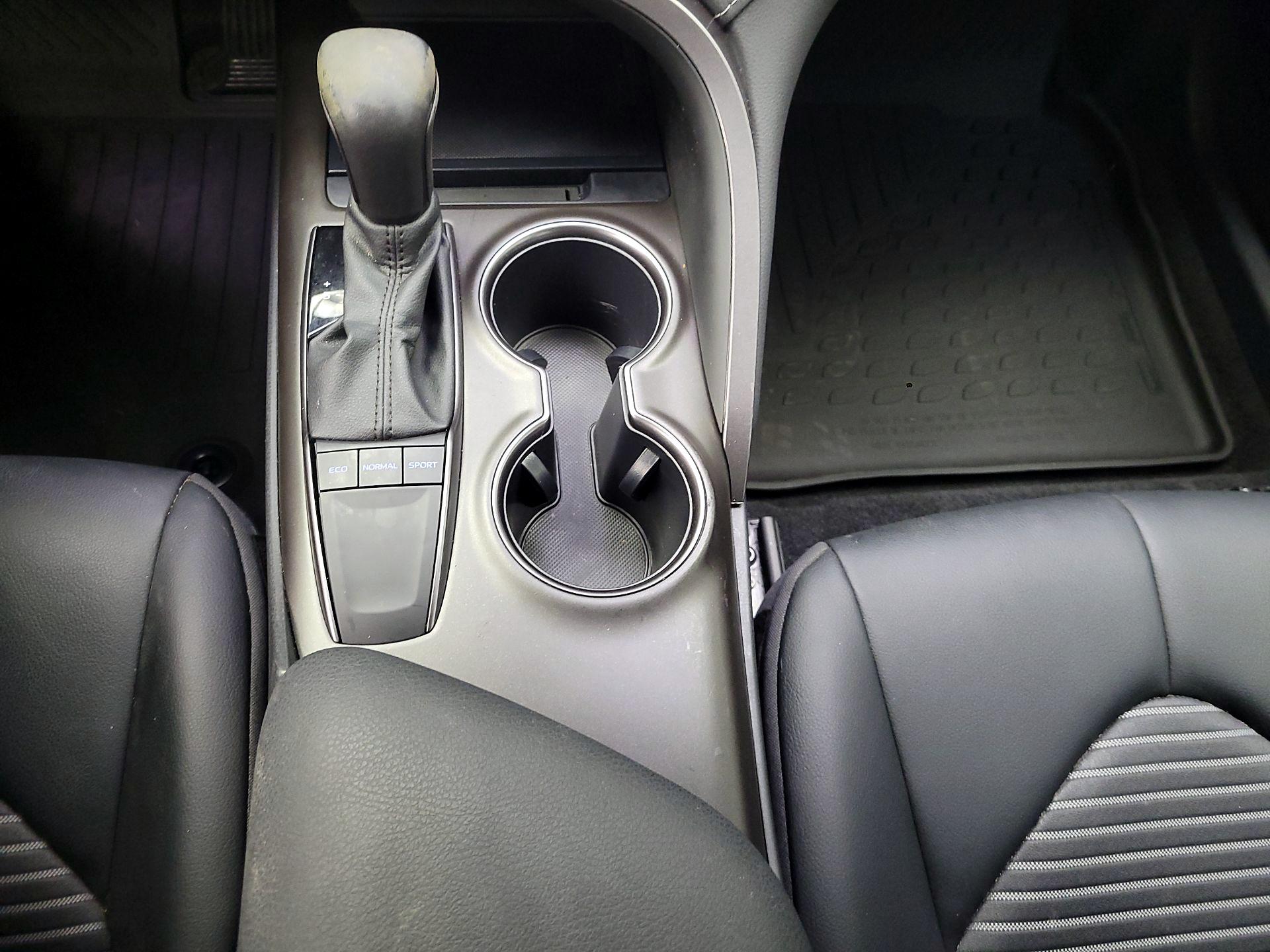 Thumbnail: 2023 Toyota Camry - 17