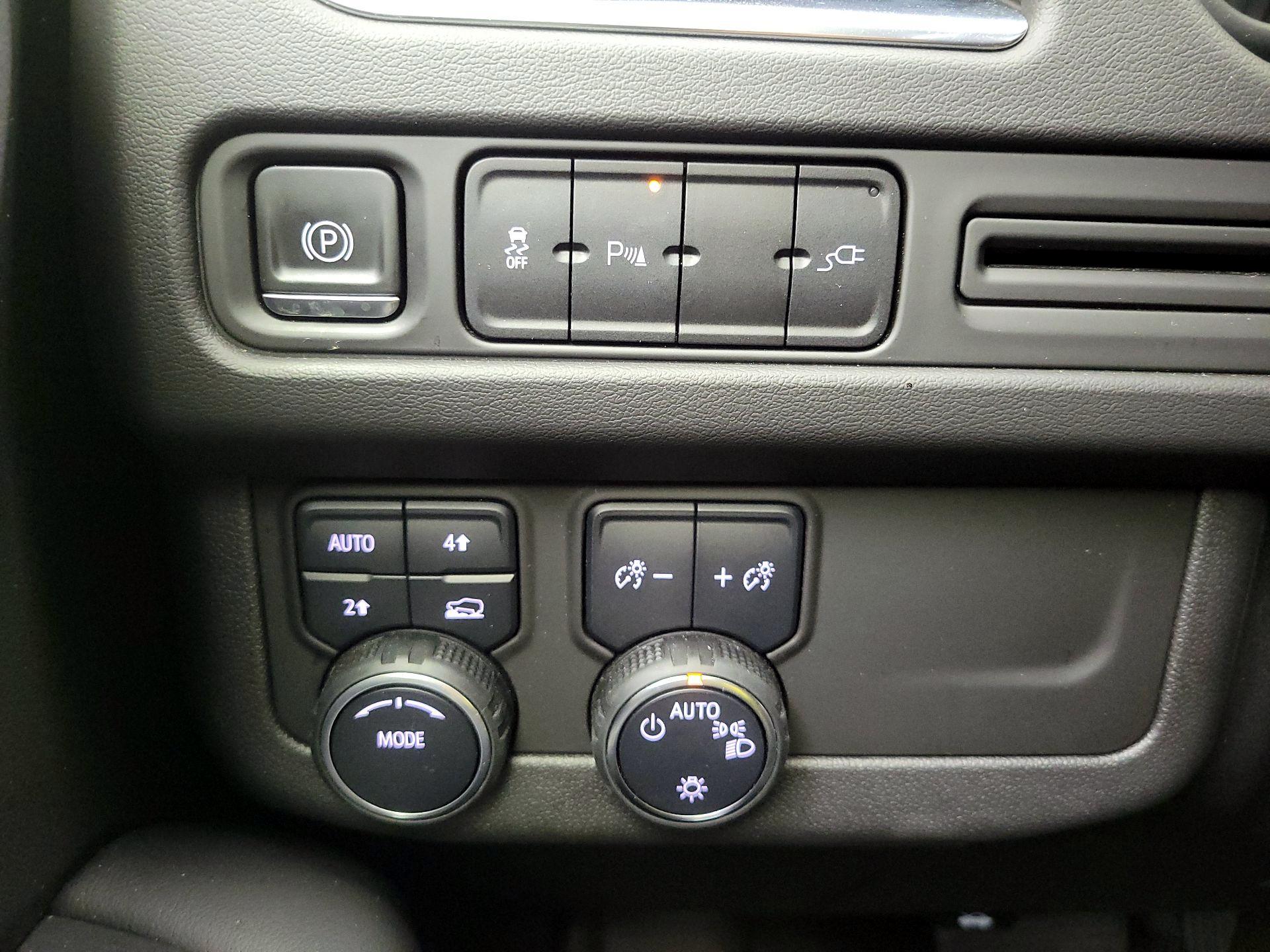 Thumbnail: 2021 Chevrolet Tahoe - 13