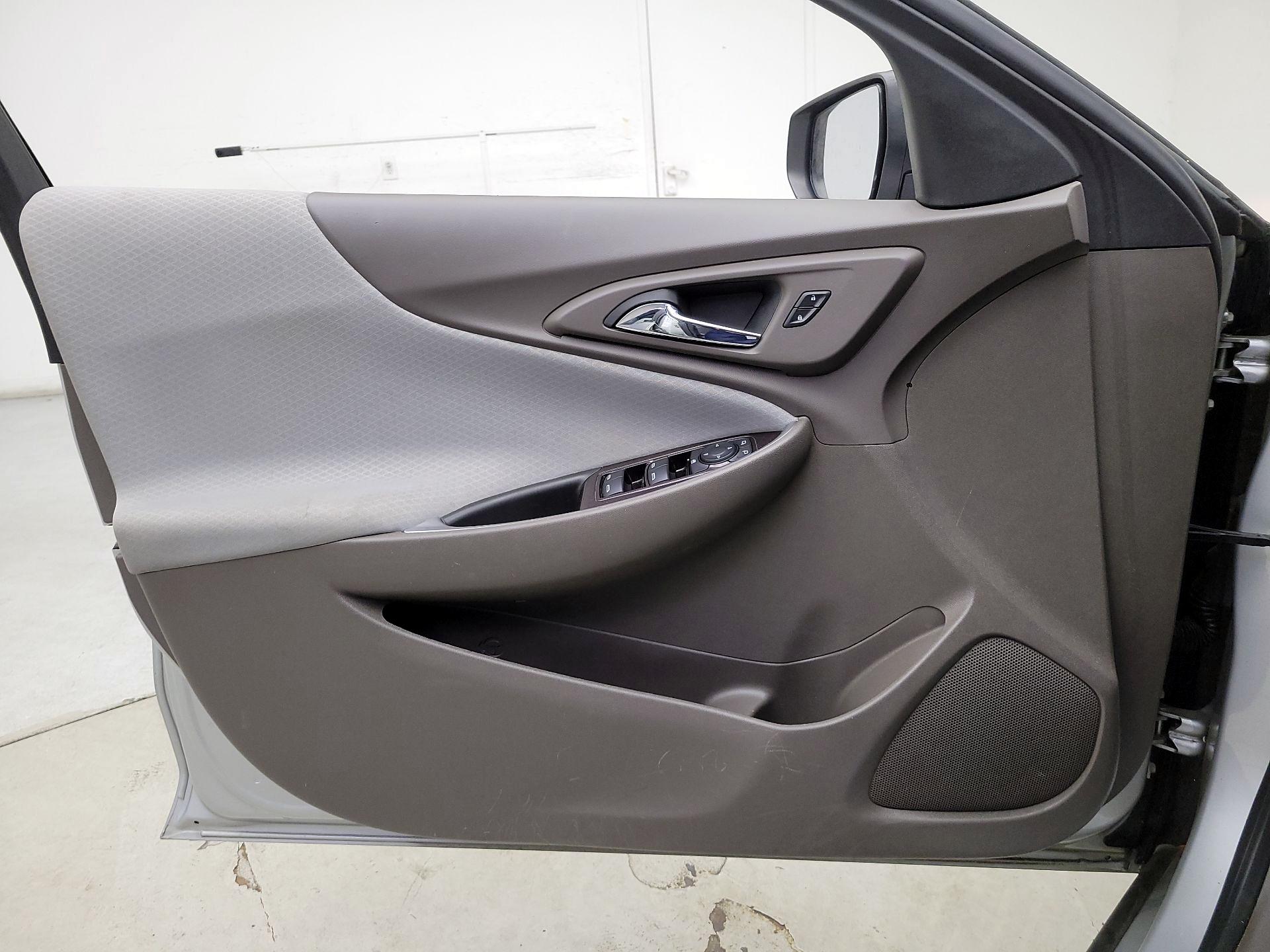 Thumbnail: 2019 Chevrolet Malibu - 12