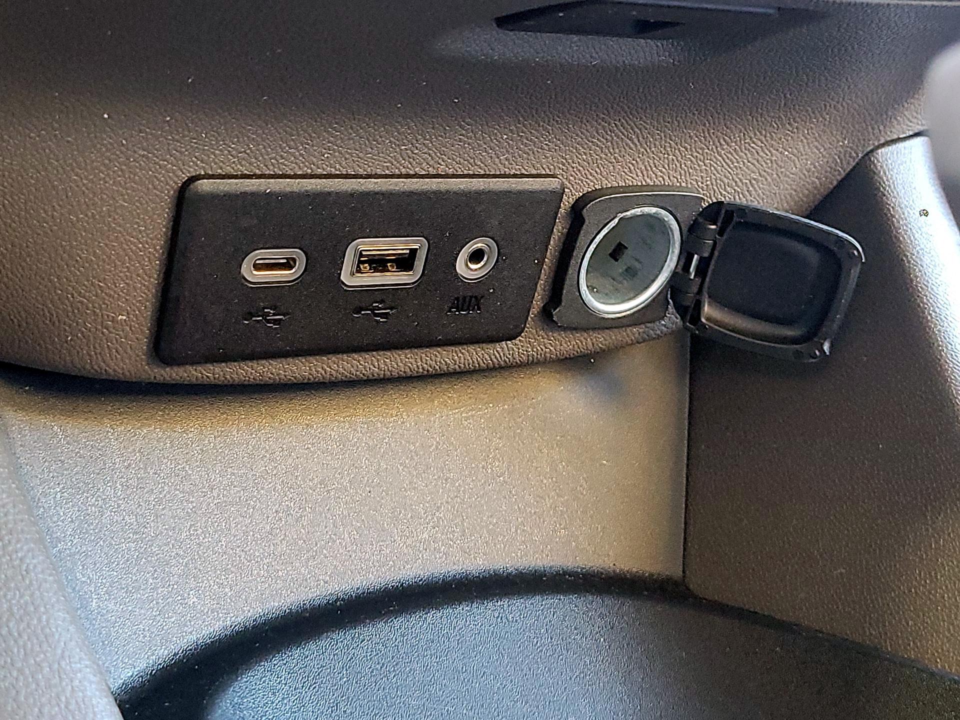 Thumbnail: 2019 Chevrolet Malibu - 18