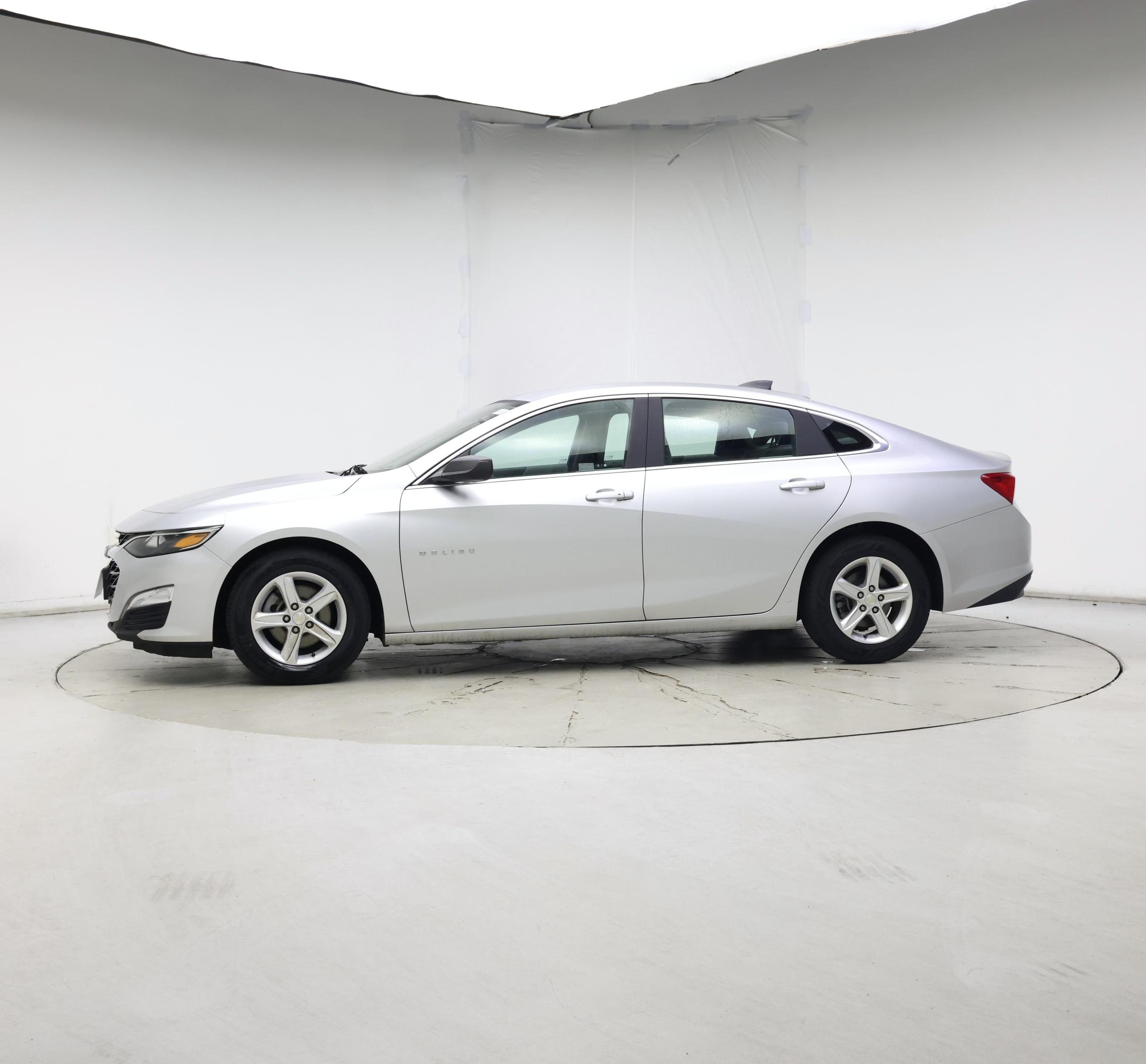 Thumbnail: 2019 Chevrolet Malibu - 3