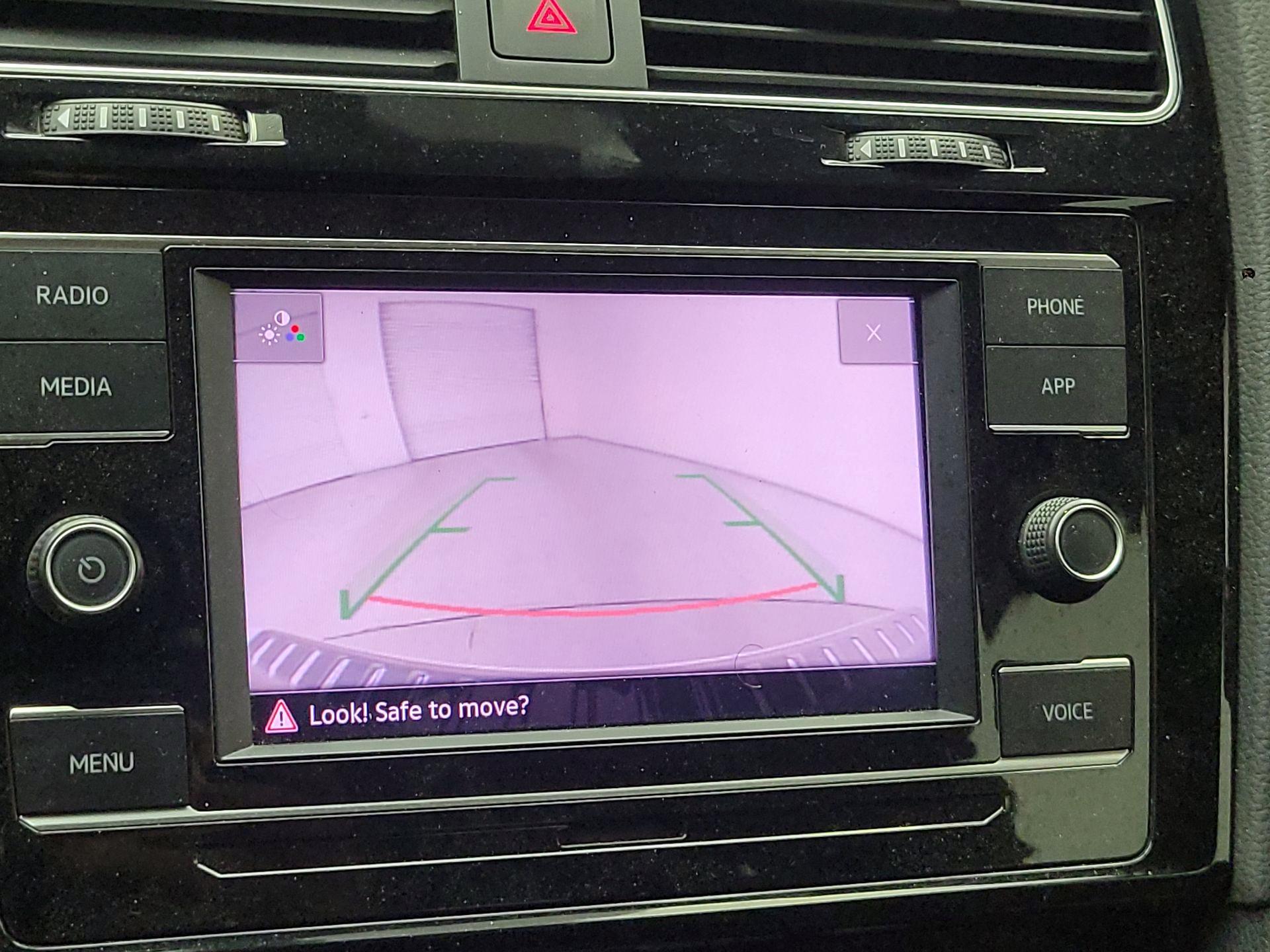 Thumbnail: 2020 Volkswagen Golf - 14