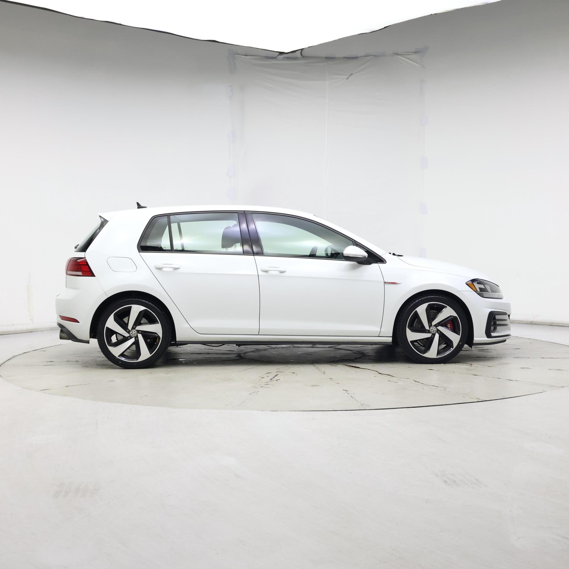 Thumbnail: 2020 Volkswagen Golf - 7