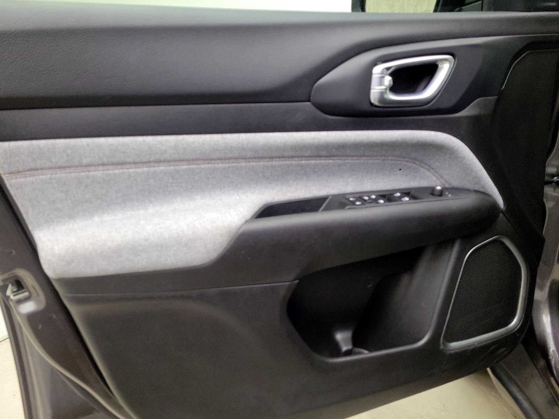 Thumbnail: 2023 Jeep Compass - 12