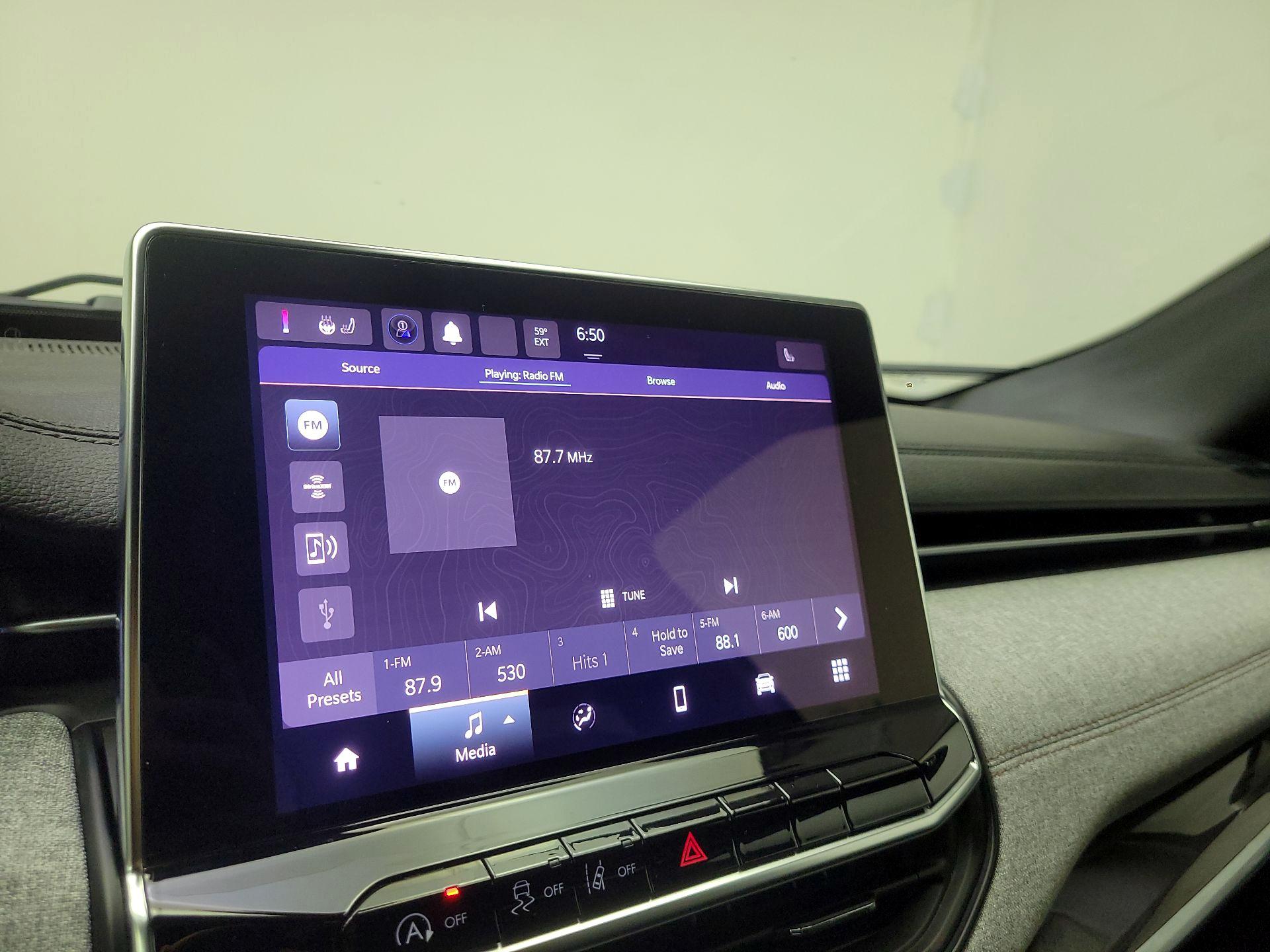 Thumbnail: 2023 Jeep Compass - 15