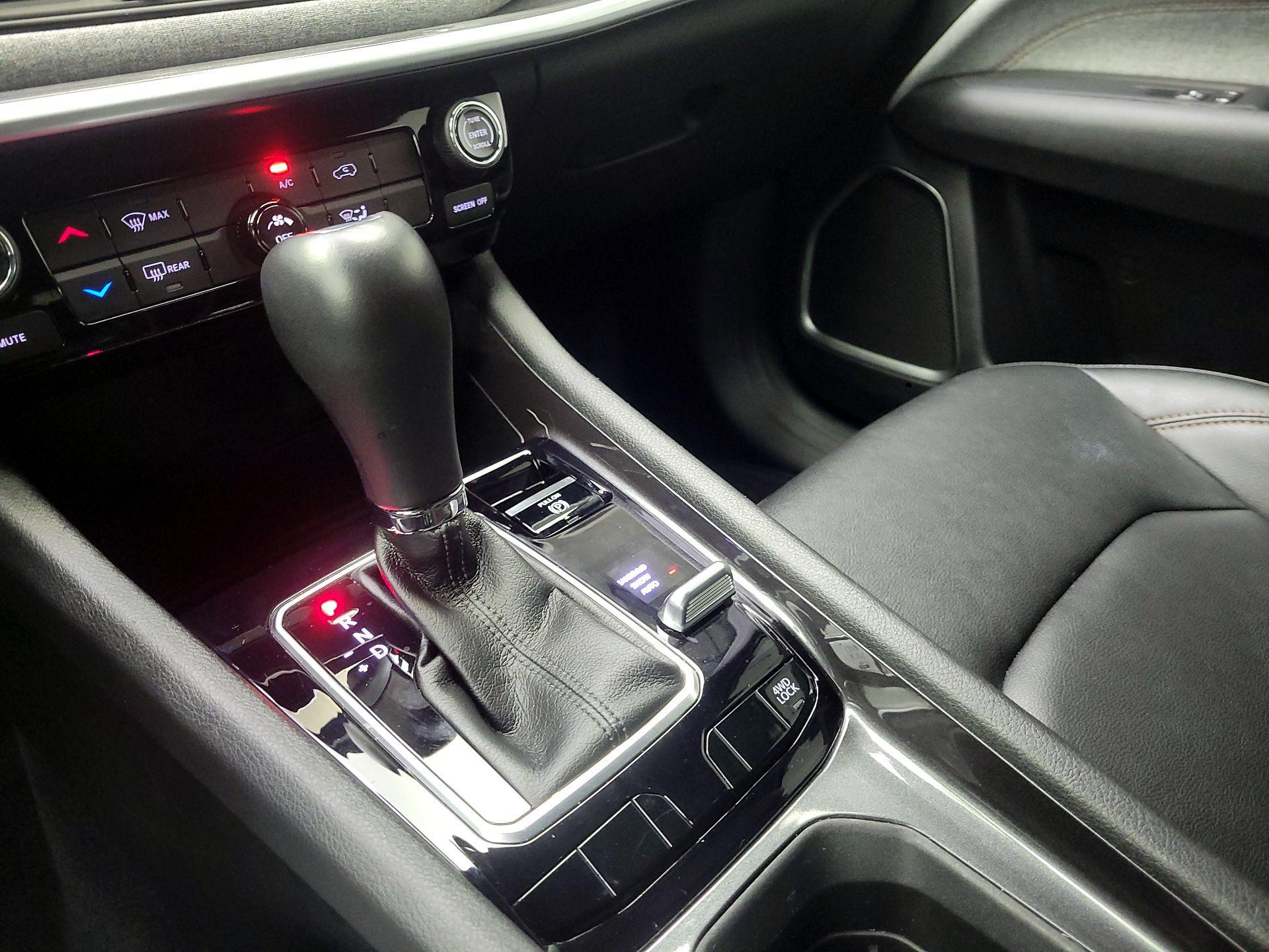 Thumbnail: 2023 Jeep Compass - 17