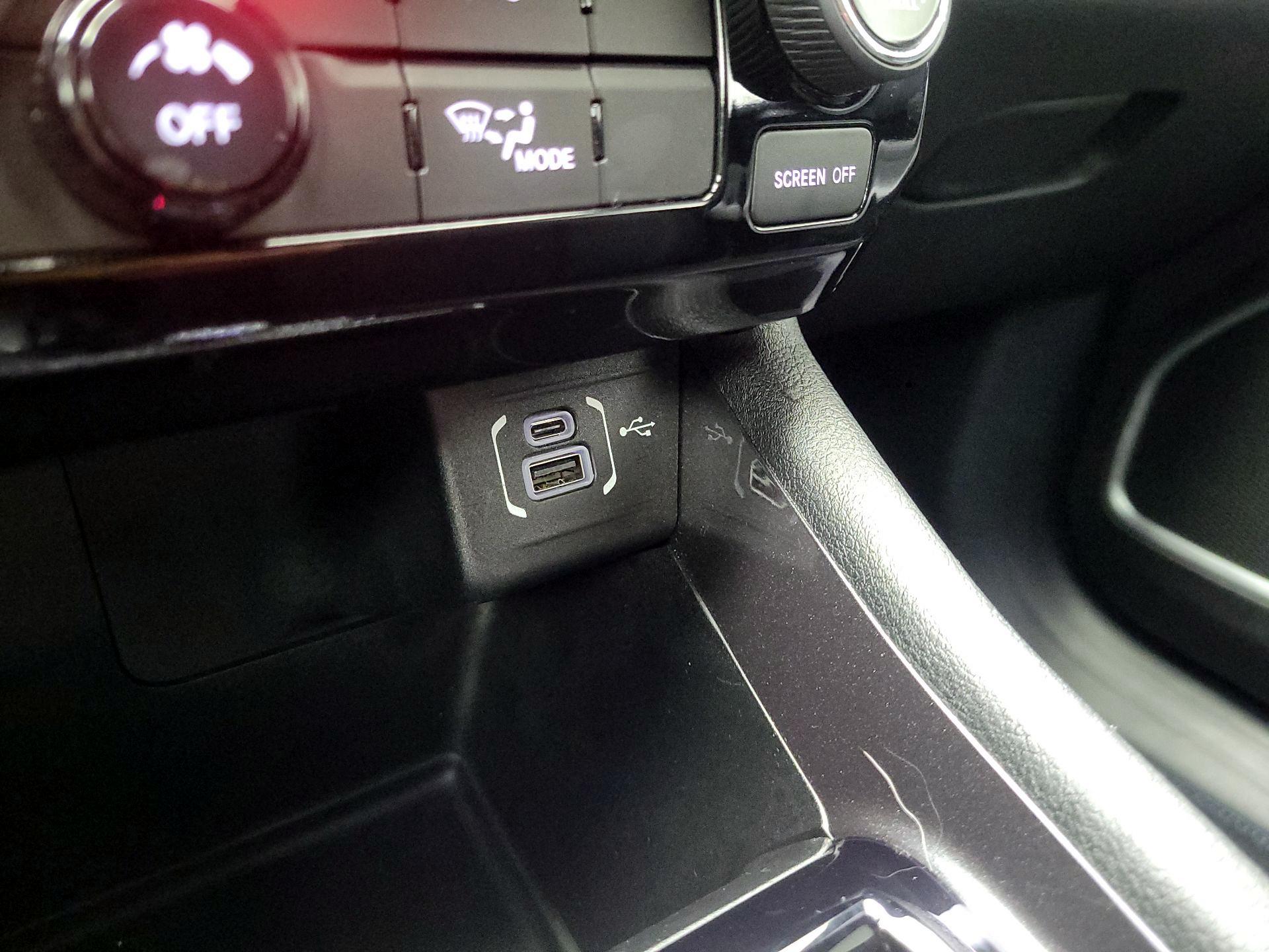 Thumbnail: 2023 Jeep Compass - 18