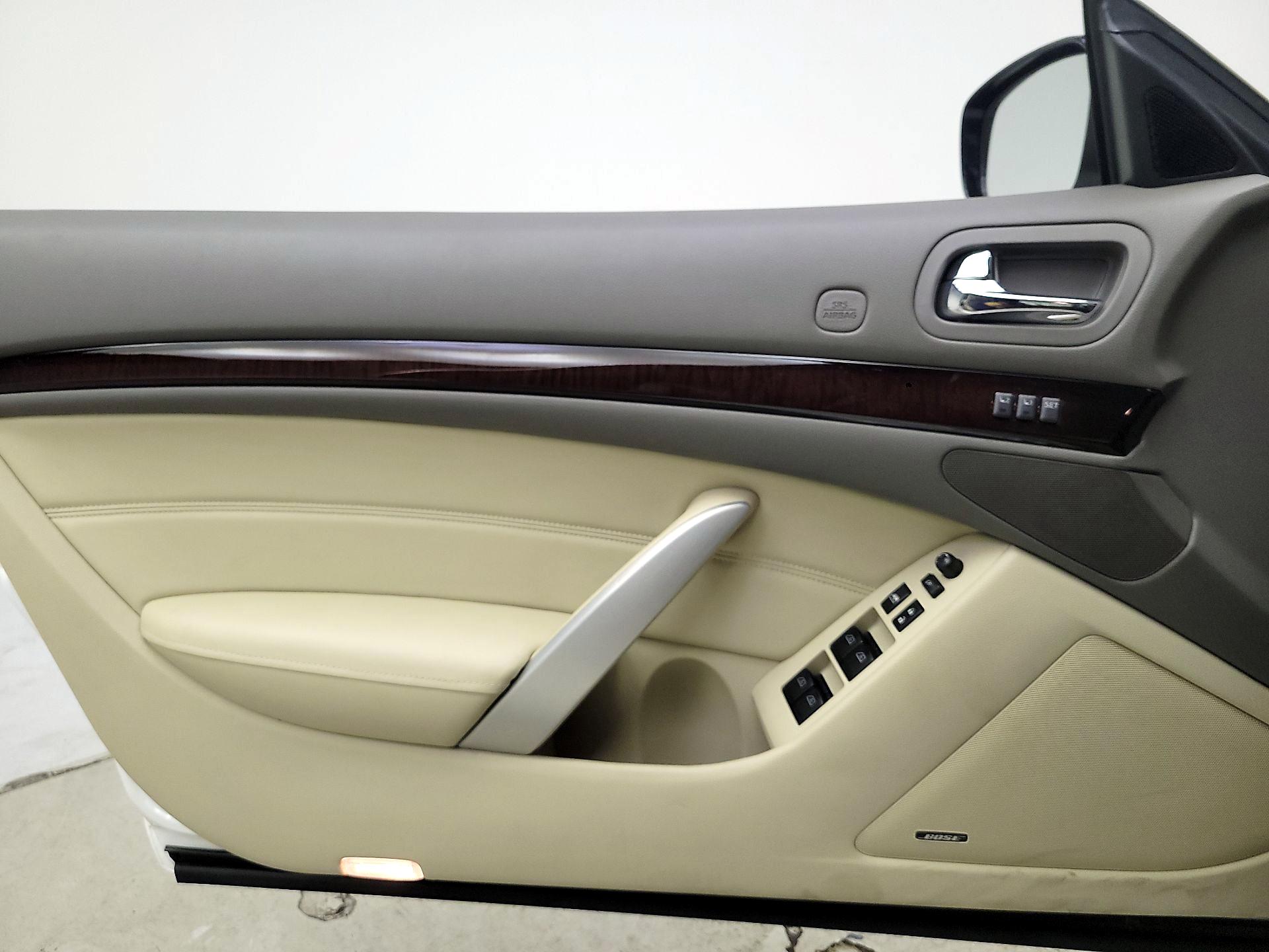 Thumbnail: 2014 INFINITI Q60 - 12