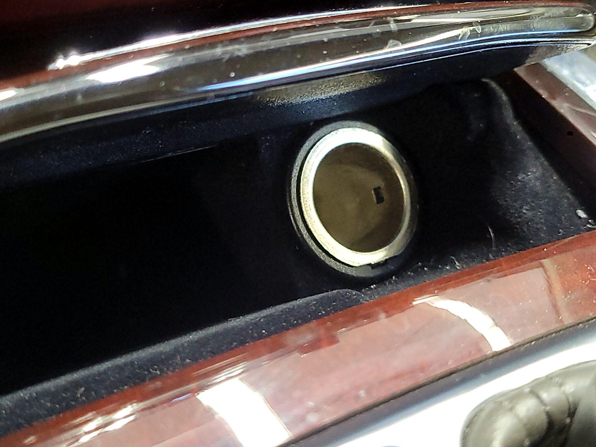 Thumbnail: 2014 INFINITI Q60 - 19