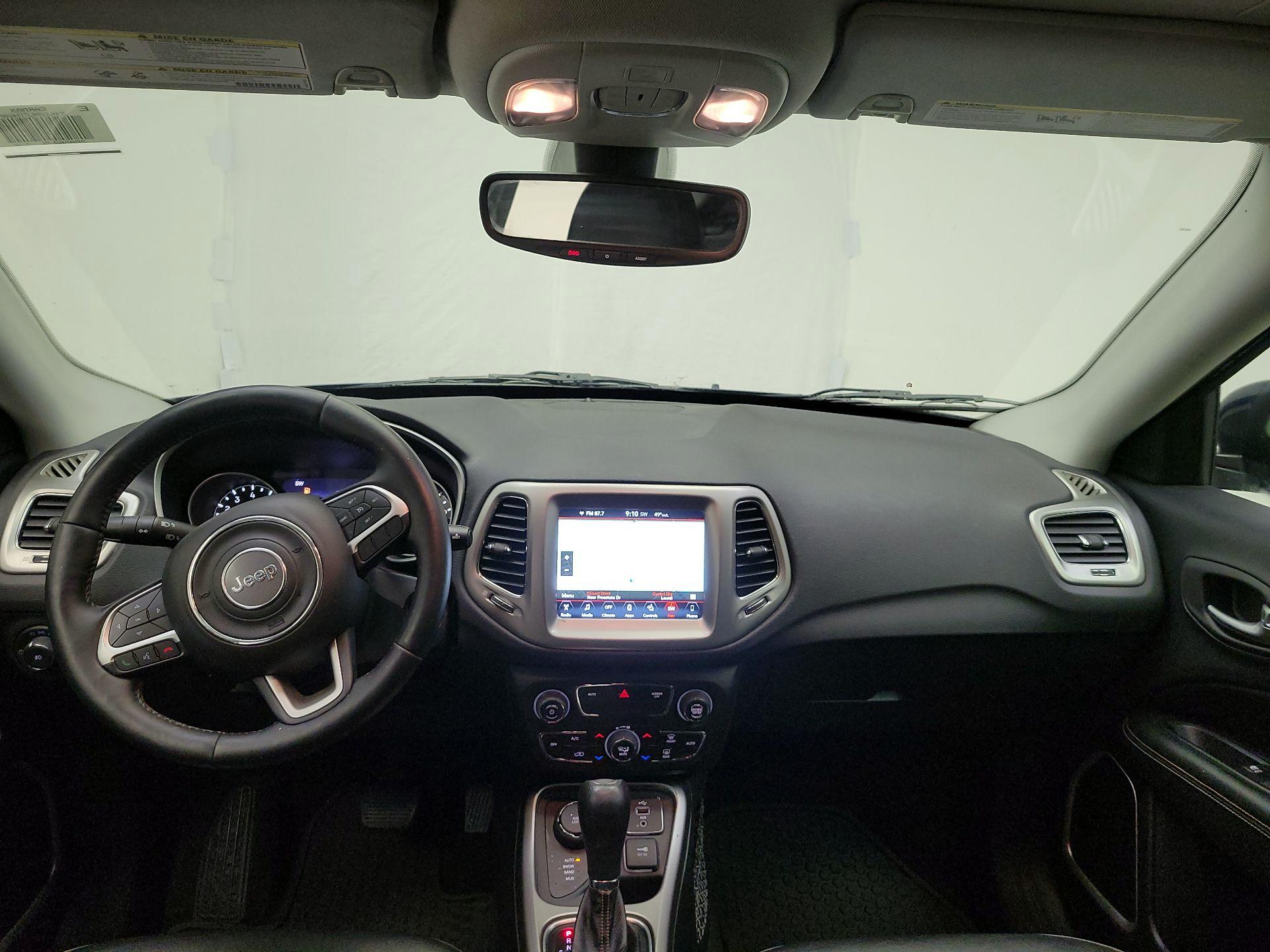 Thumbnail: 2018 Jeep Compass - 9