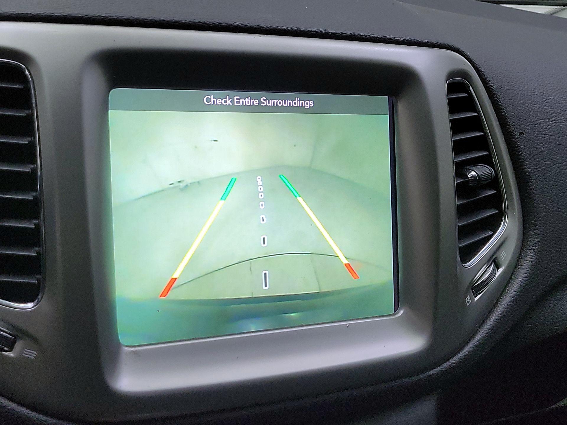 Thumbnail: 2018 Jeep Compass - 15