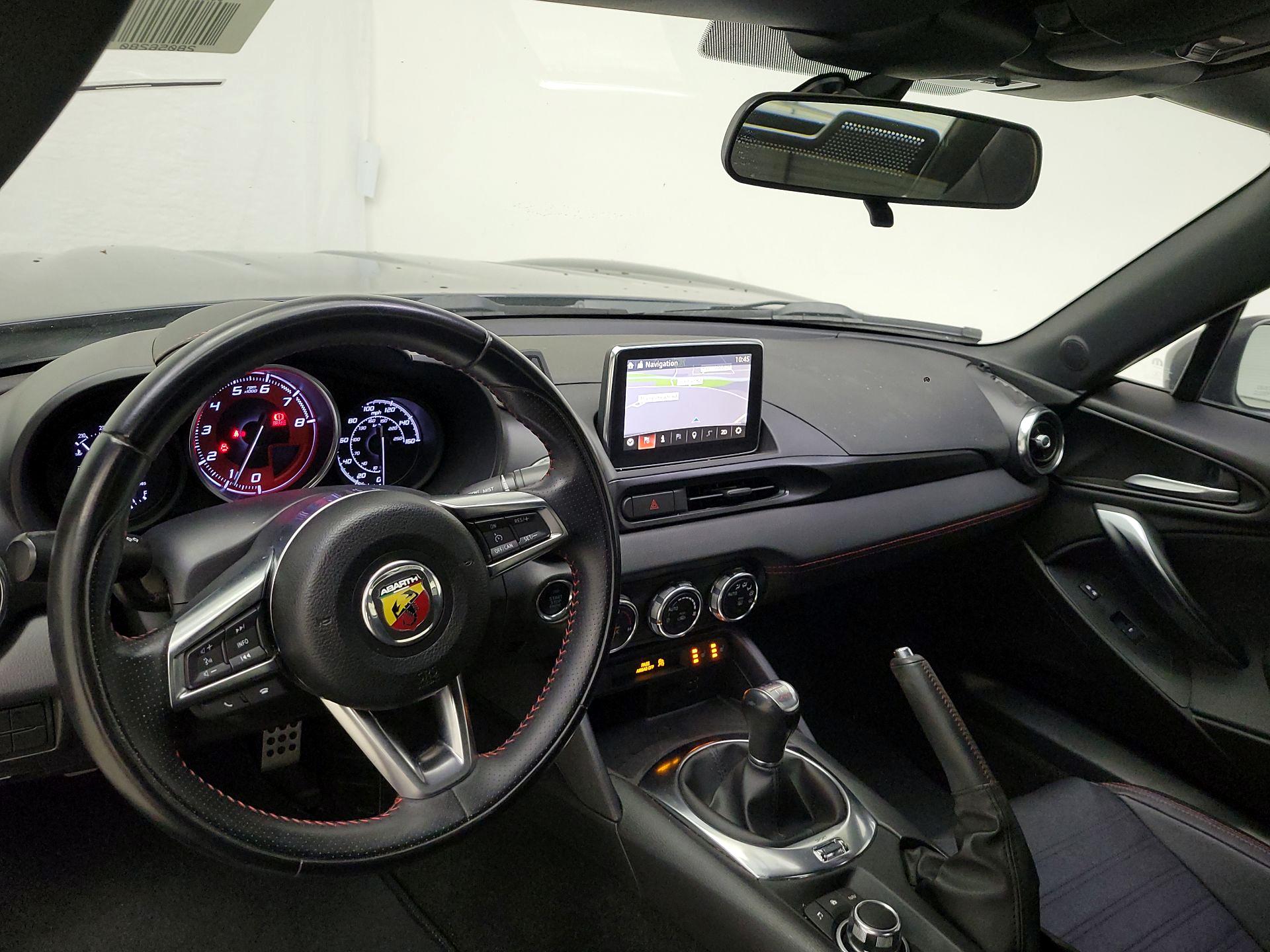 Thumbnail: 2018 Fiat 124 Spider - 9