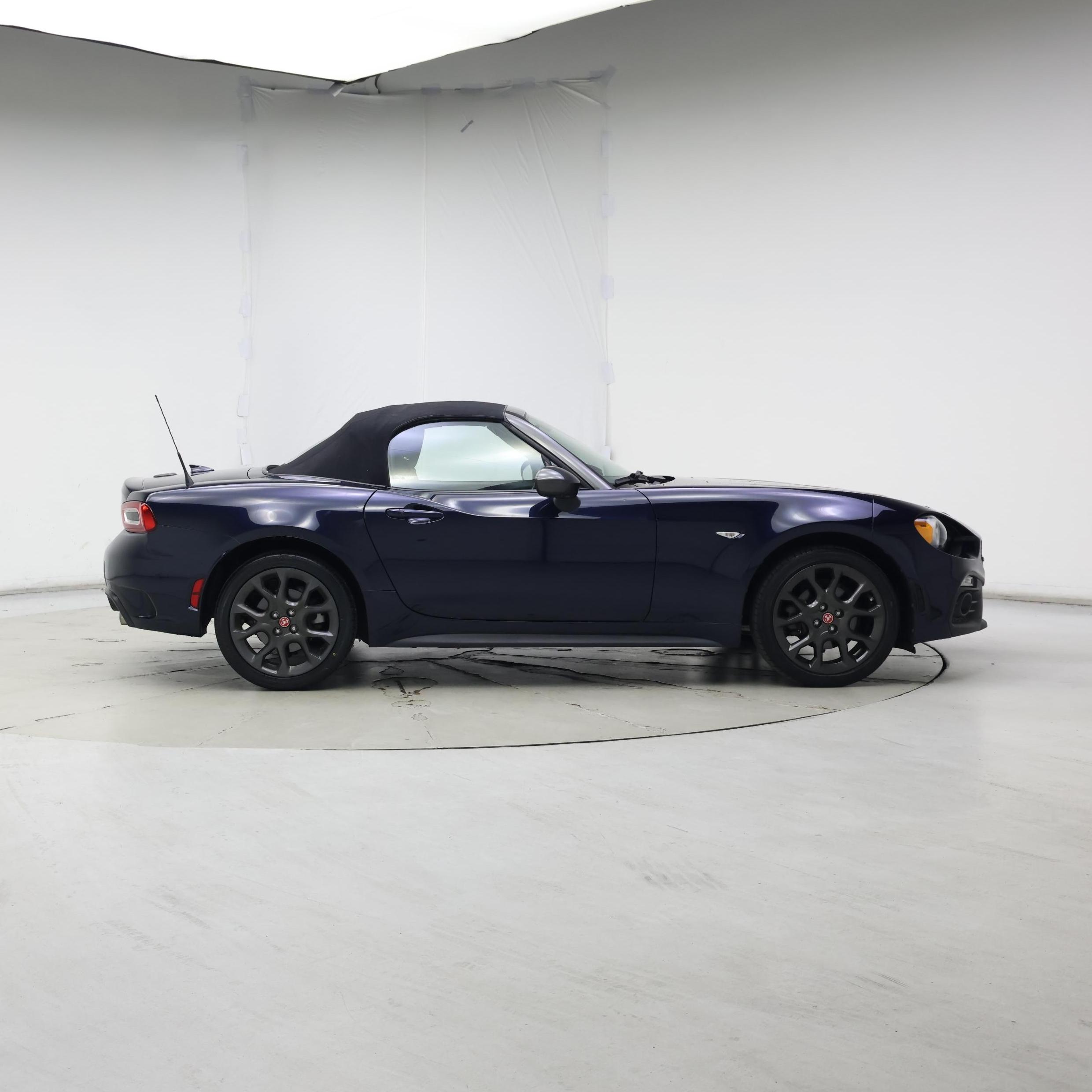 Thumbnail: 2018 Fiat 124 Spider - 7