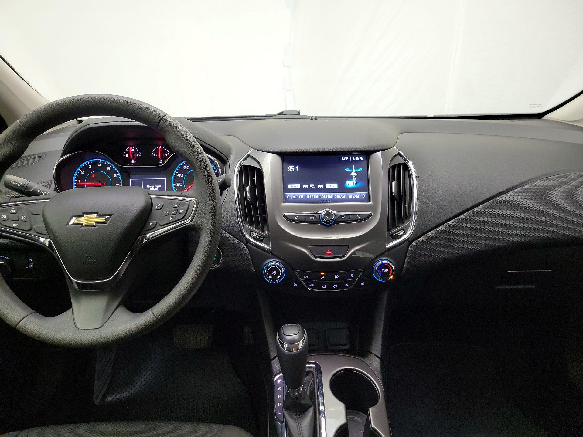 Thumbnail: 2017 Ford Fusion - 9