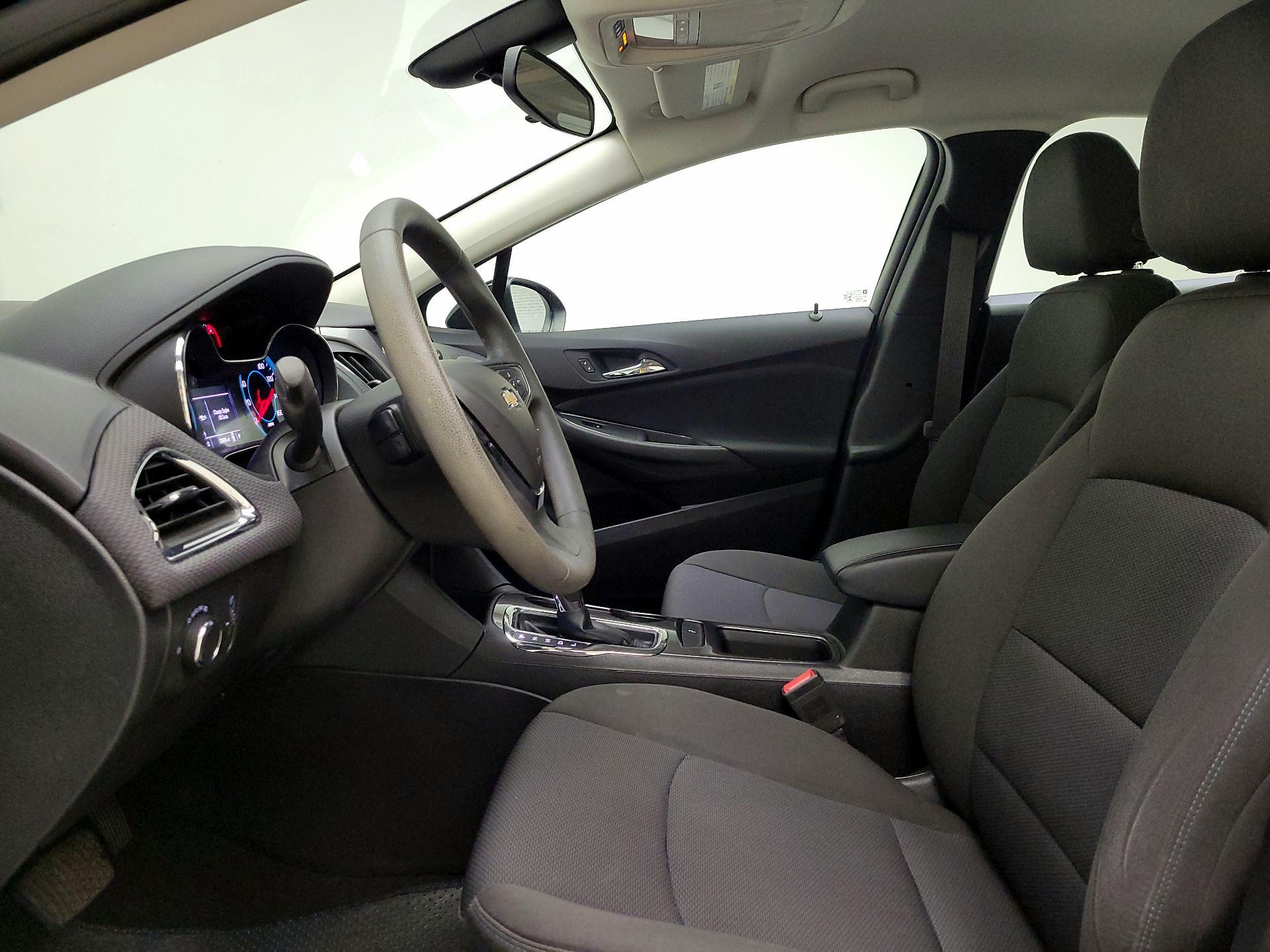 Thumbnail: 2017 Ford Fusion - 11