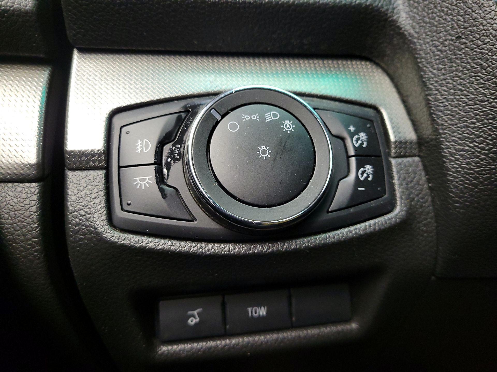 Thumbnail: 2014 Ford Explorer - 13