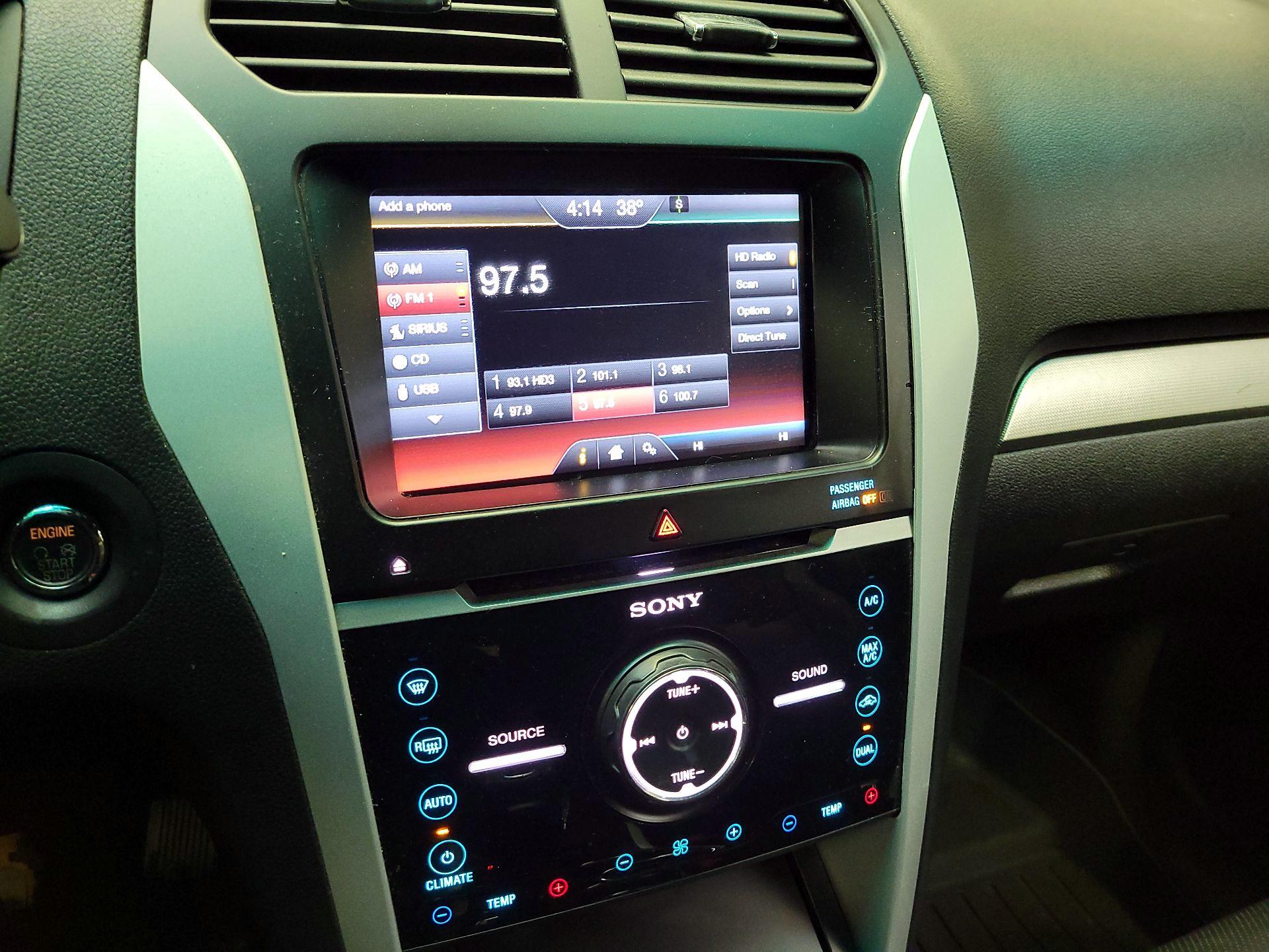 Thumbnail: 2014 Ford Explorer - 16