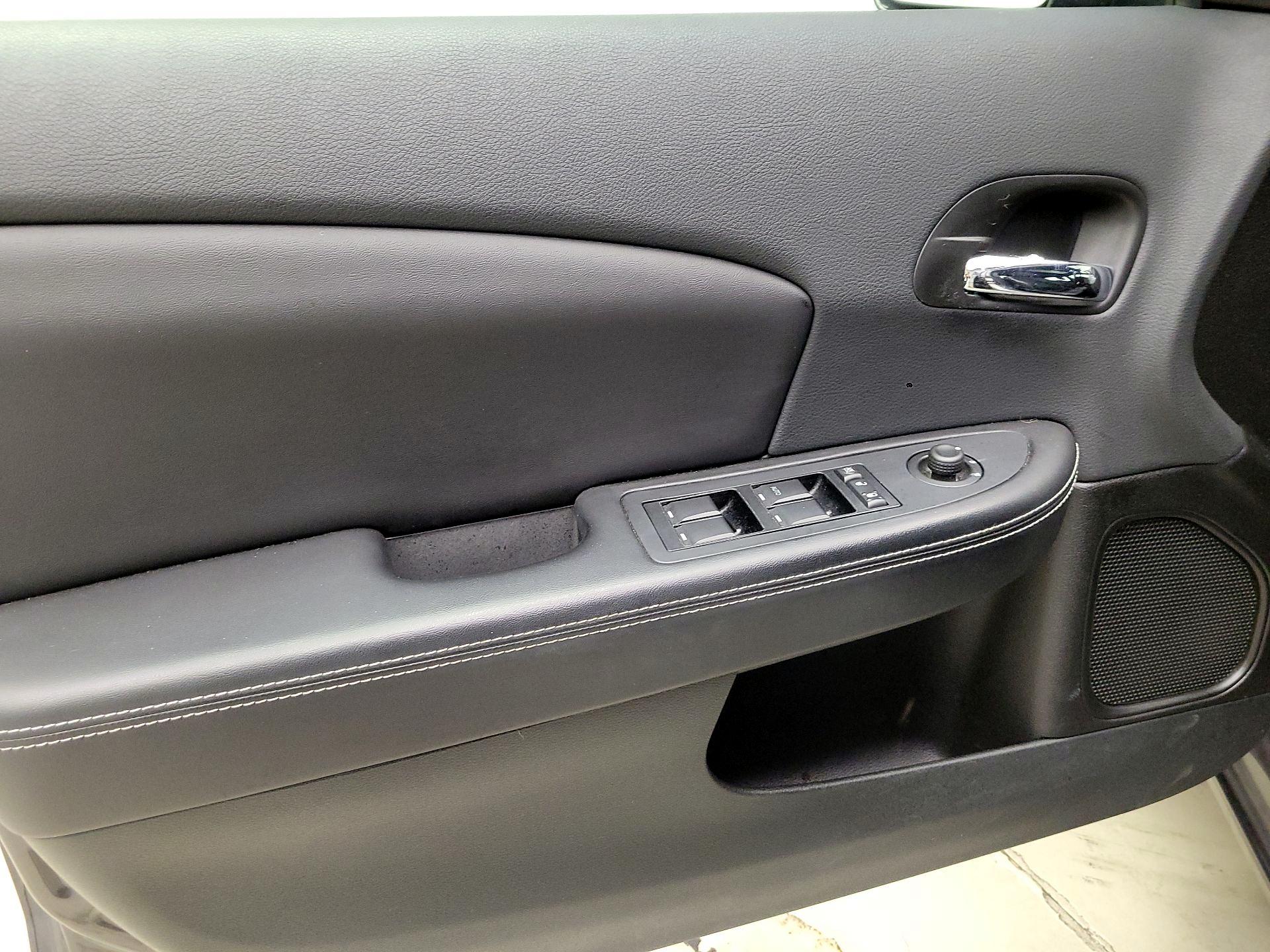 Thumbnail: 2014 Dodge Avenger - 12