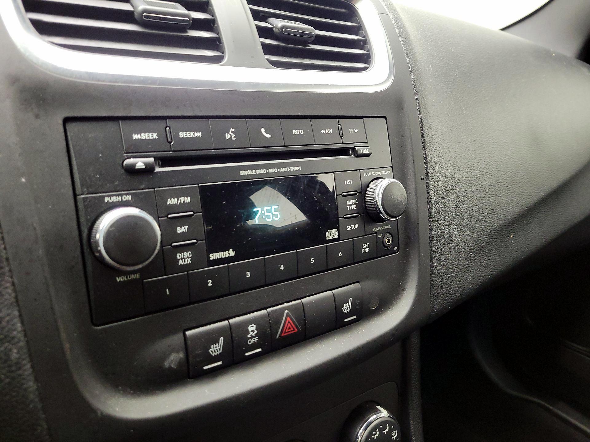 Thumbnail: 2014 Dodge Avenger - 13