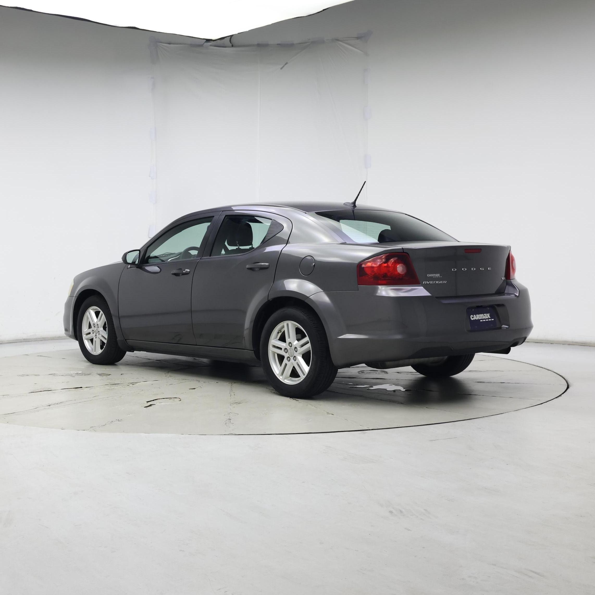Thumbnail: 2014 Dodge Avenger - 2