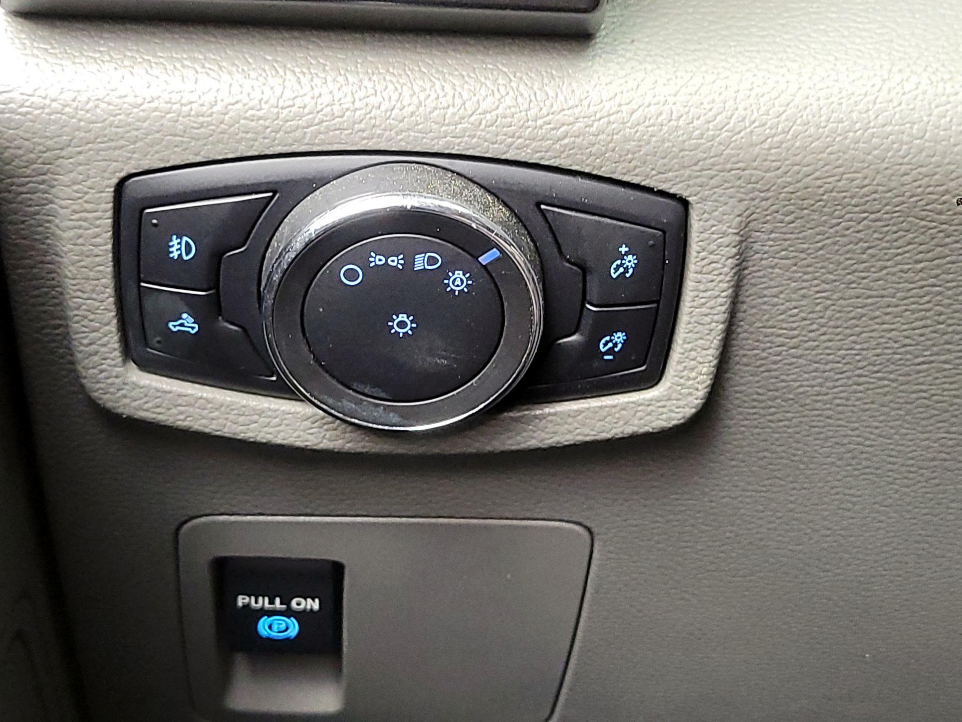 Thumbnail: 2018 Ford F-150 - 13