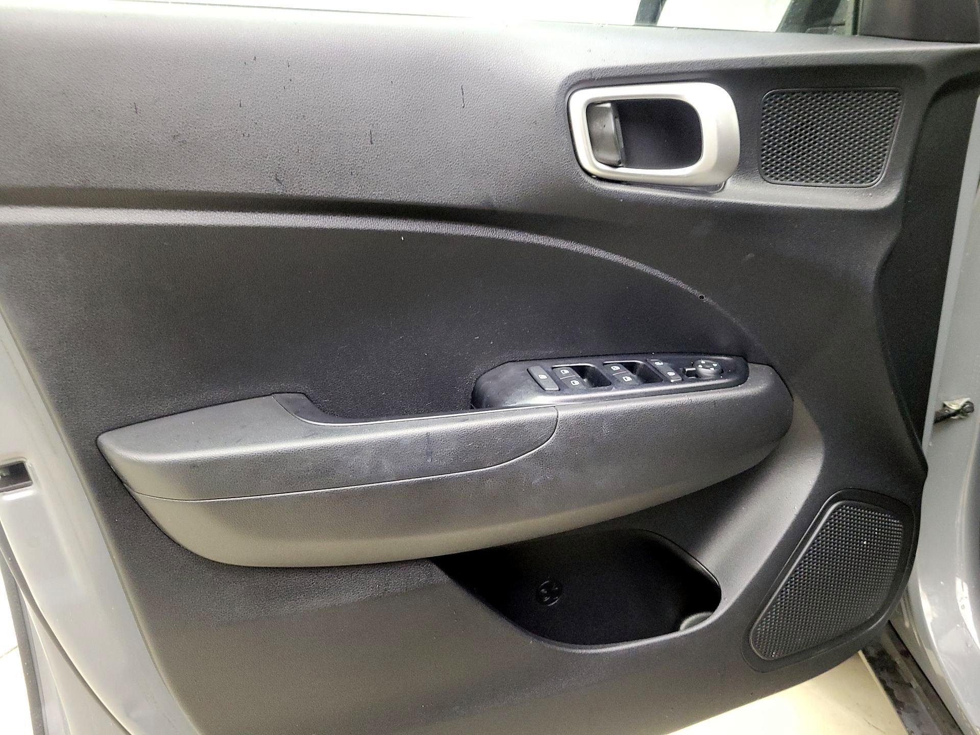 Thumbnail: 2022 Hyundai Venue - 12