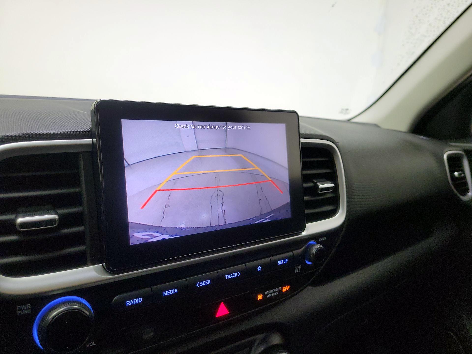 Thumbnail: 2022 Hyundai Venue - 15