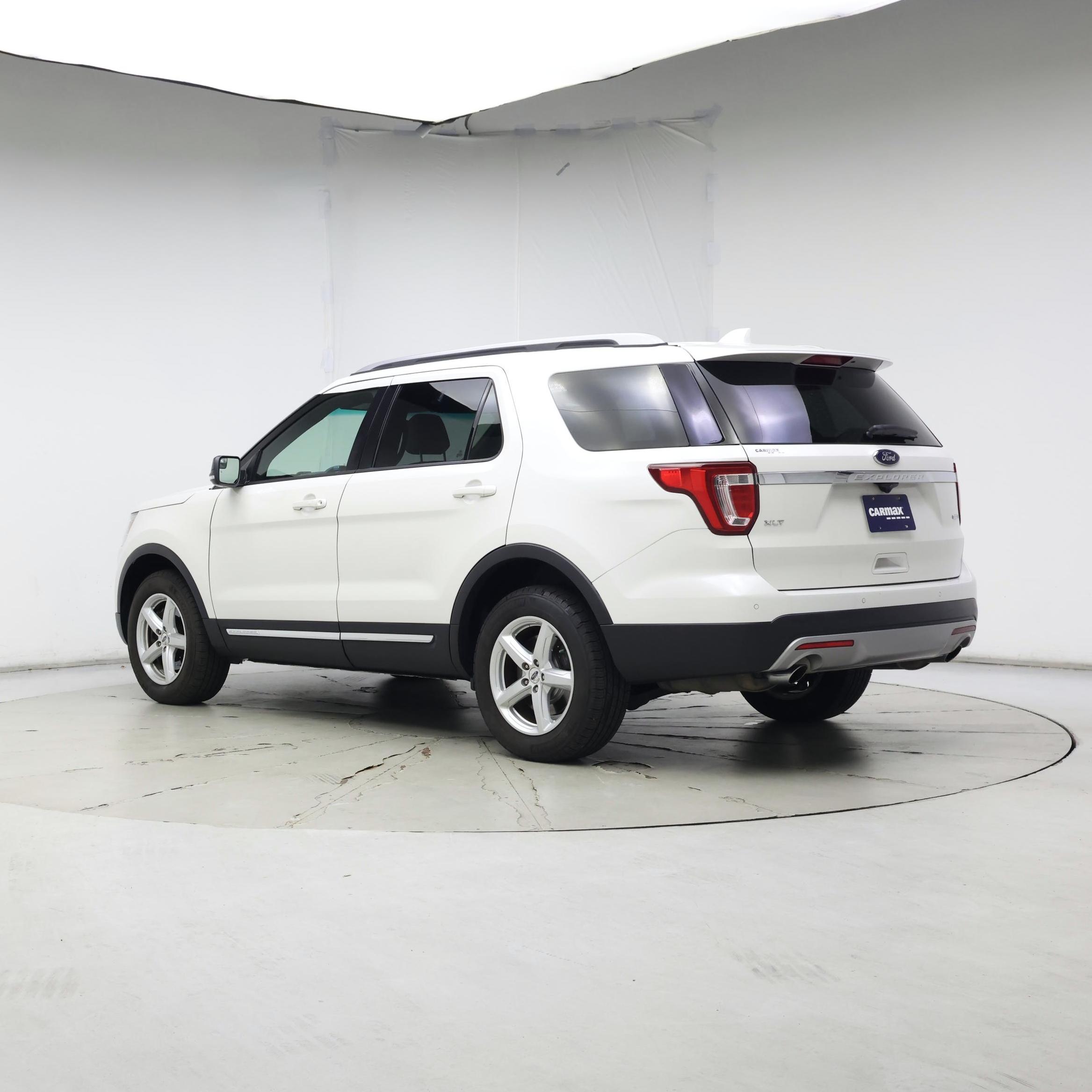 Thumbnail: 2016 Ford Explorer - 2