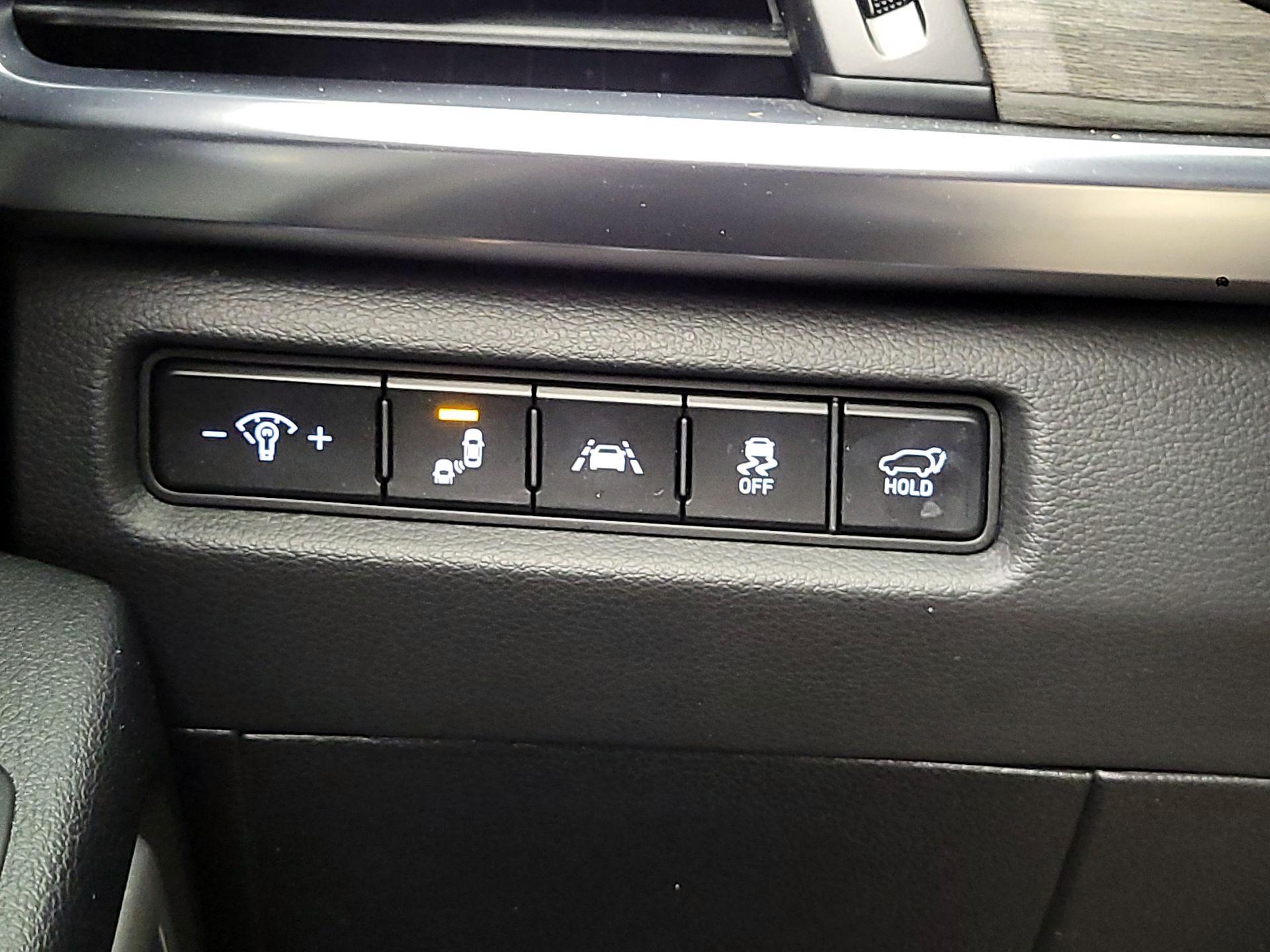 Thumbnail: 2022 Kia Telluride - 13