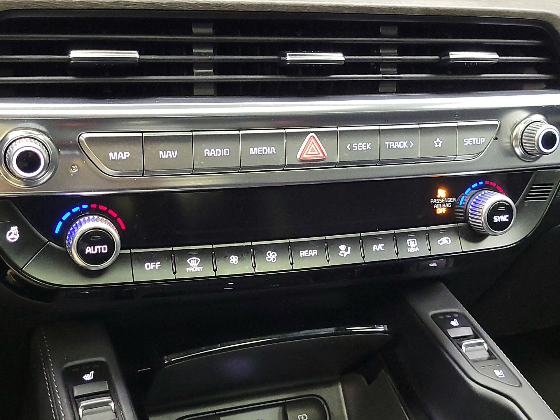 Thumbnail: 2022 Kia Telluride - 17