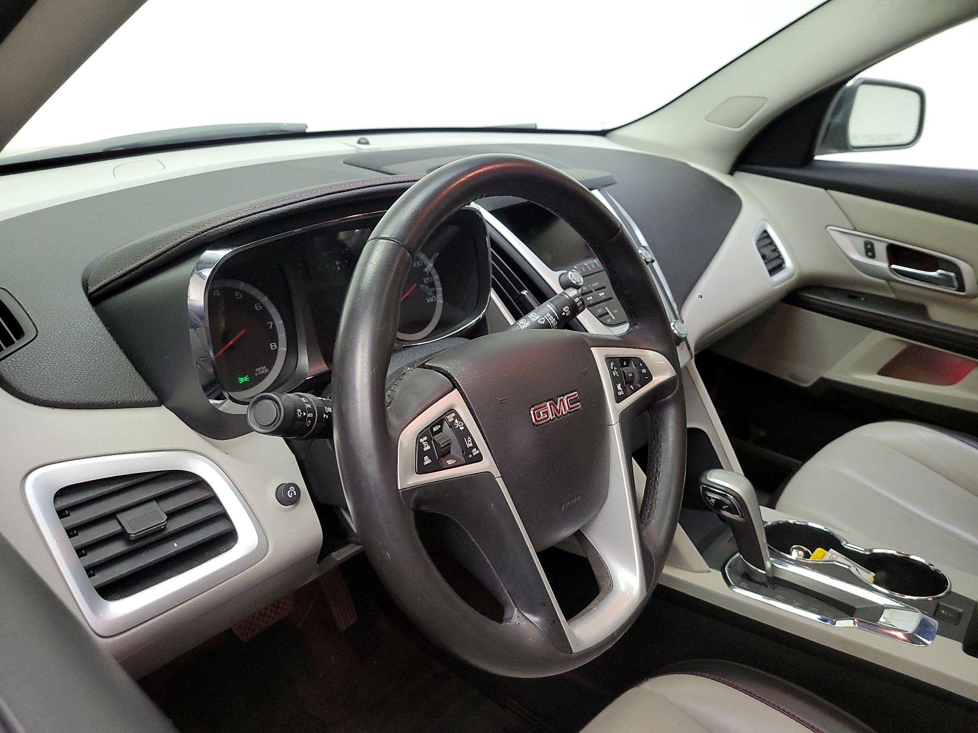 Thumbnail: 2015 GMC Terrain - 9