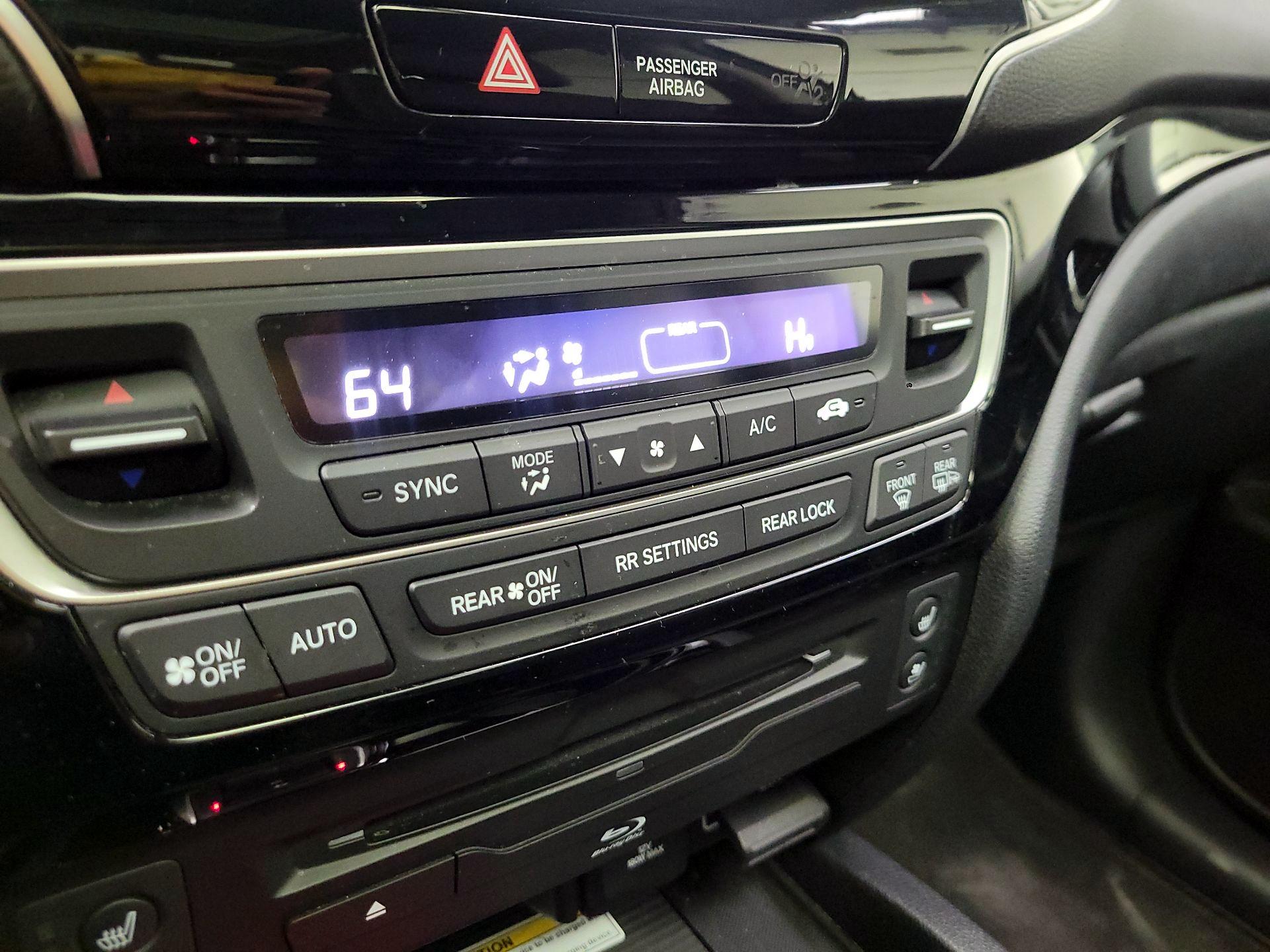 Thumbnail: 2022 Honda Pilot - 17