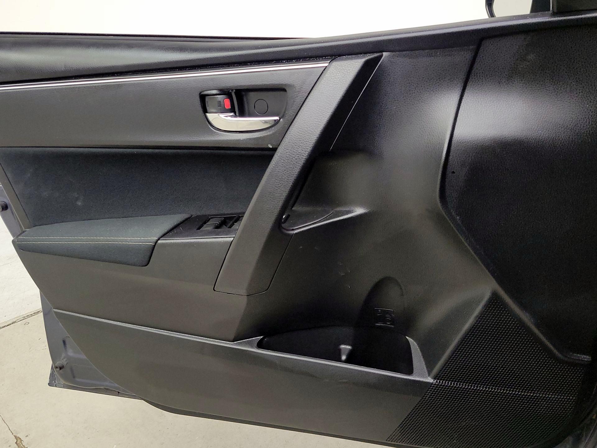 Thumbnail: 2018 Toyota Corolla - 12