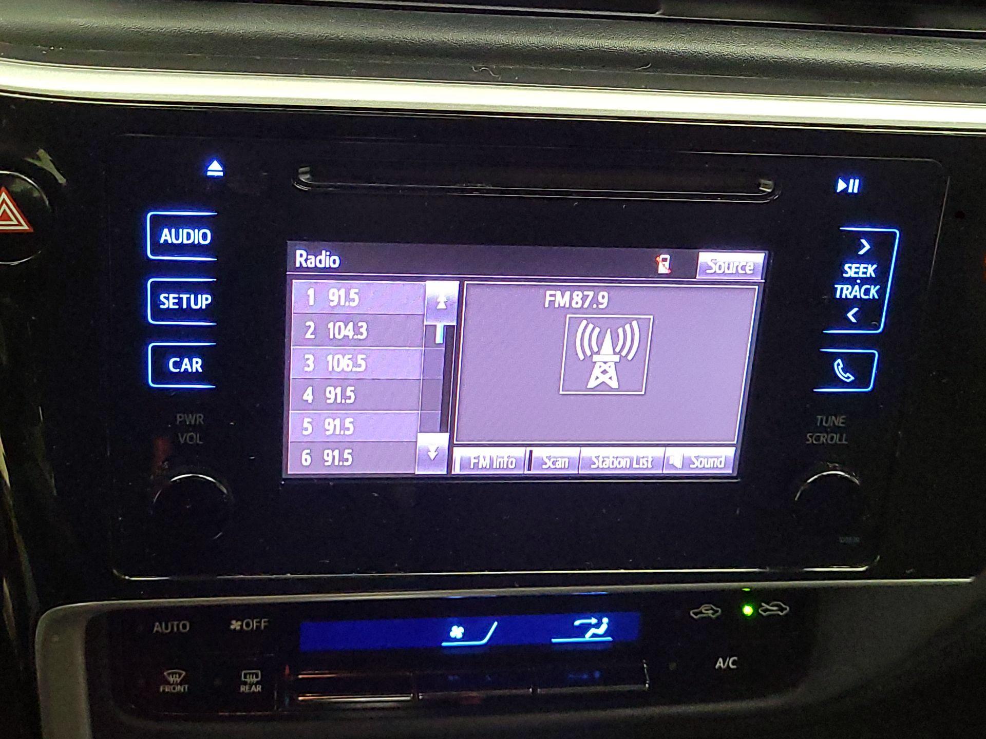 Thumbnail: 2018 Toyota Corolla - 15