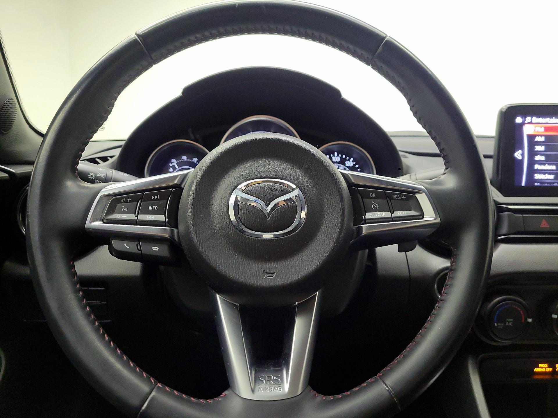 Thumbnail: 2019 Mazda MX-5 Miata - 10