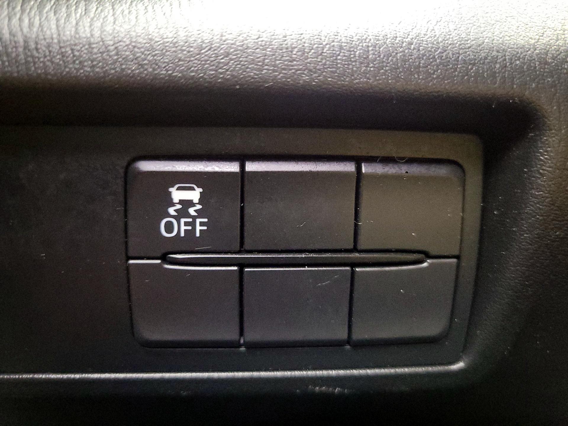 Thumbnail: 2019 Mazda MX-5 Miata - 13