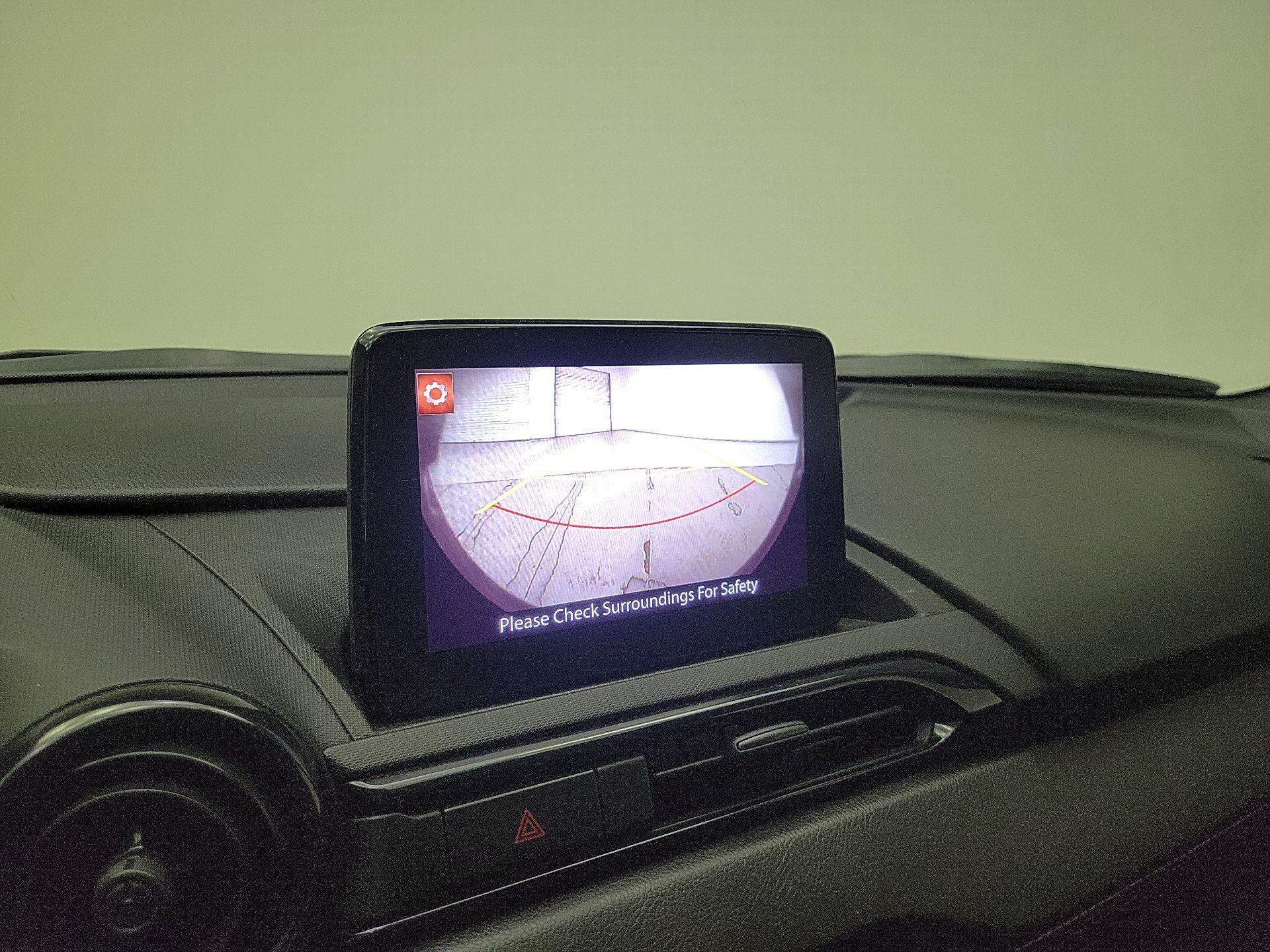 Thumbnail: 2019 Mazda MX-5 Miata - 15