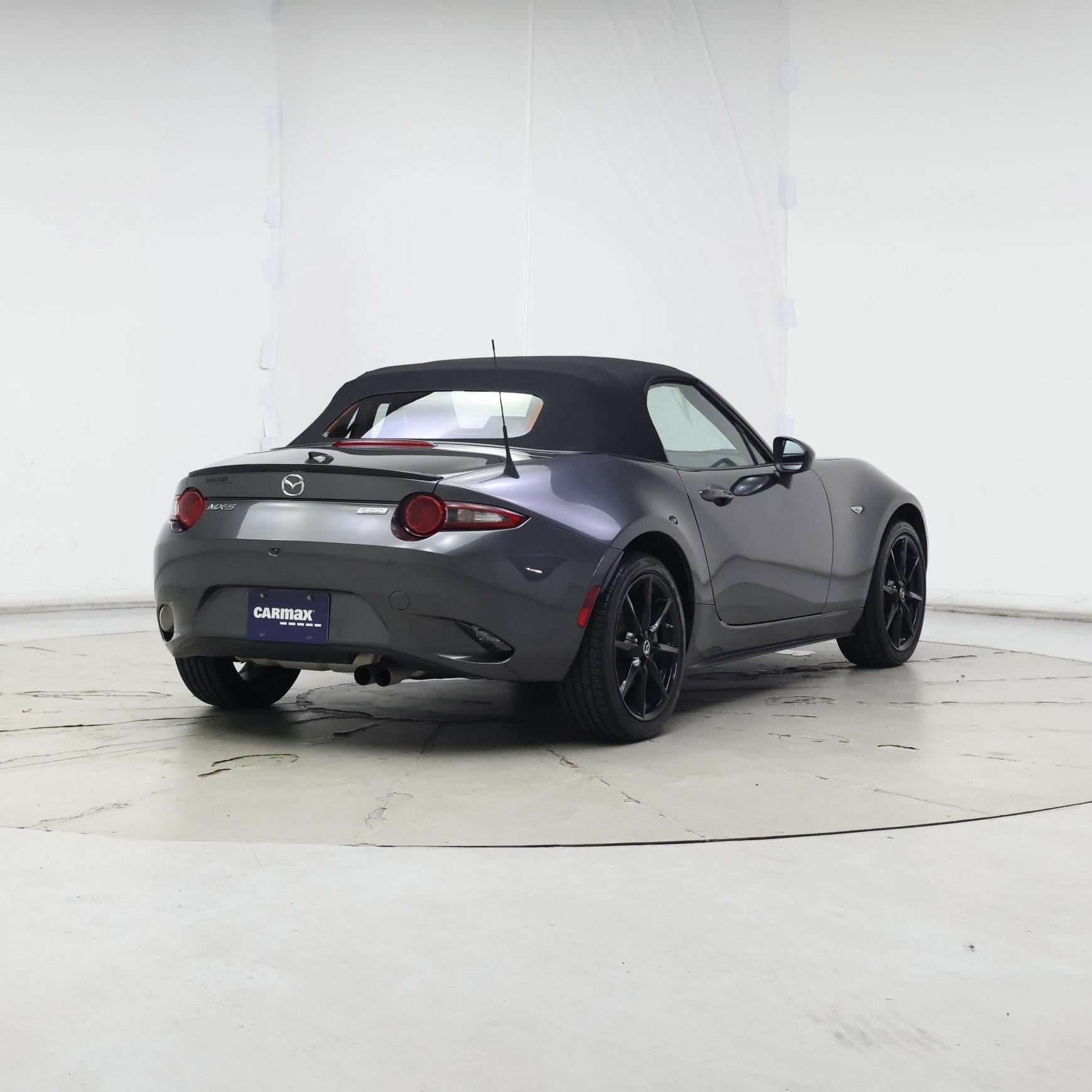 Thumbnail: 2019 Mazda MX-5 Miata - 8