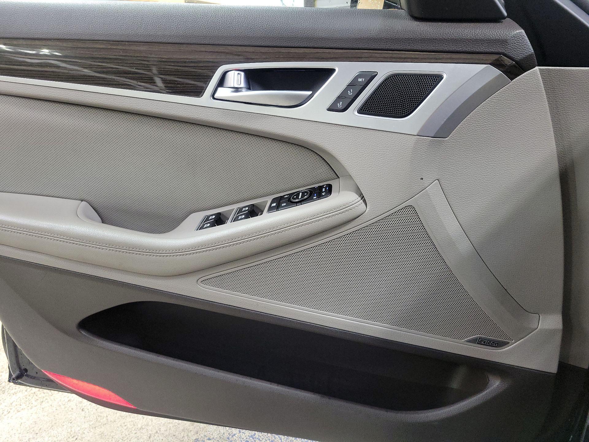 Thumbnail: 2016 Hyundai Genesis - 12