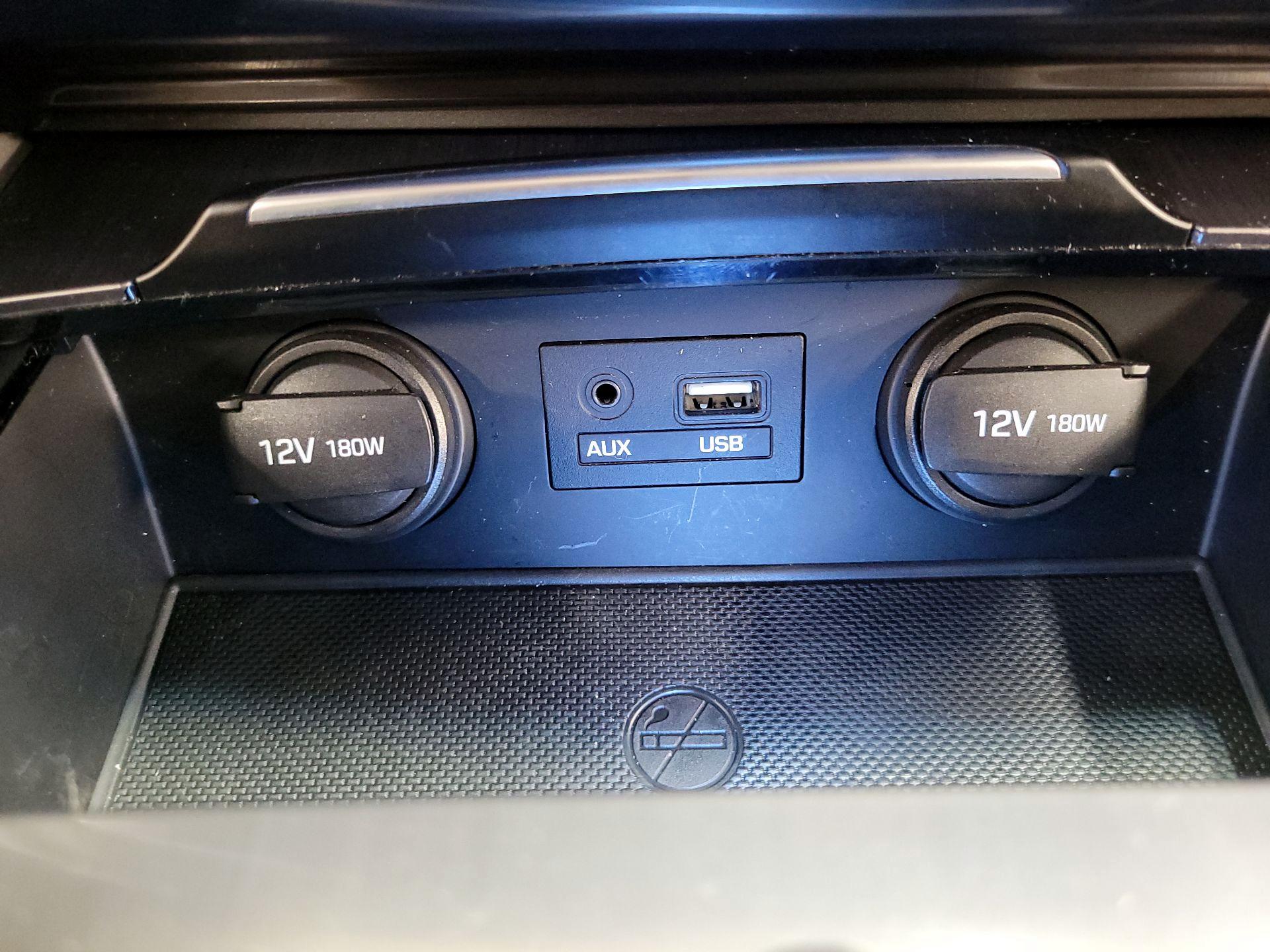 Thumbnail: 2016 Hyundai Genesis - 19