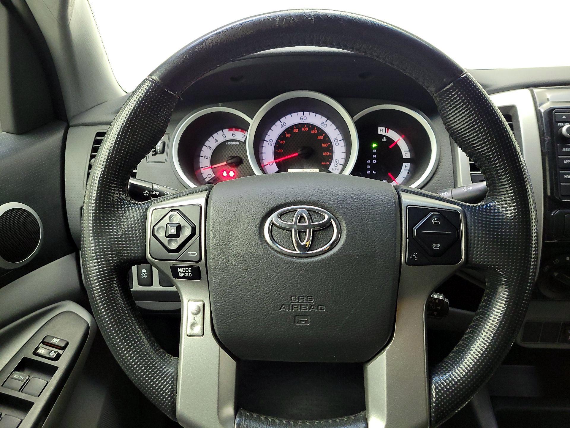 Thumbnail: 2014 Toyota Tacoma - 10