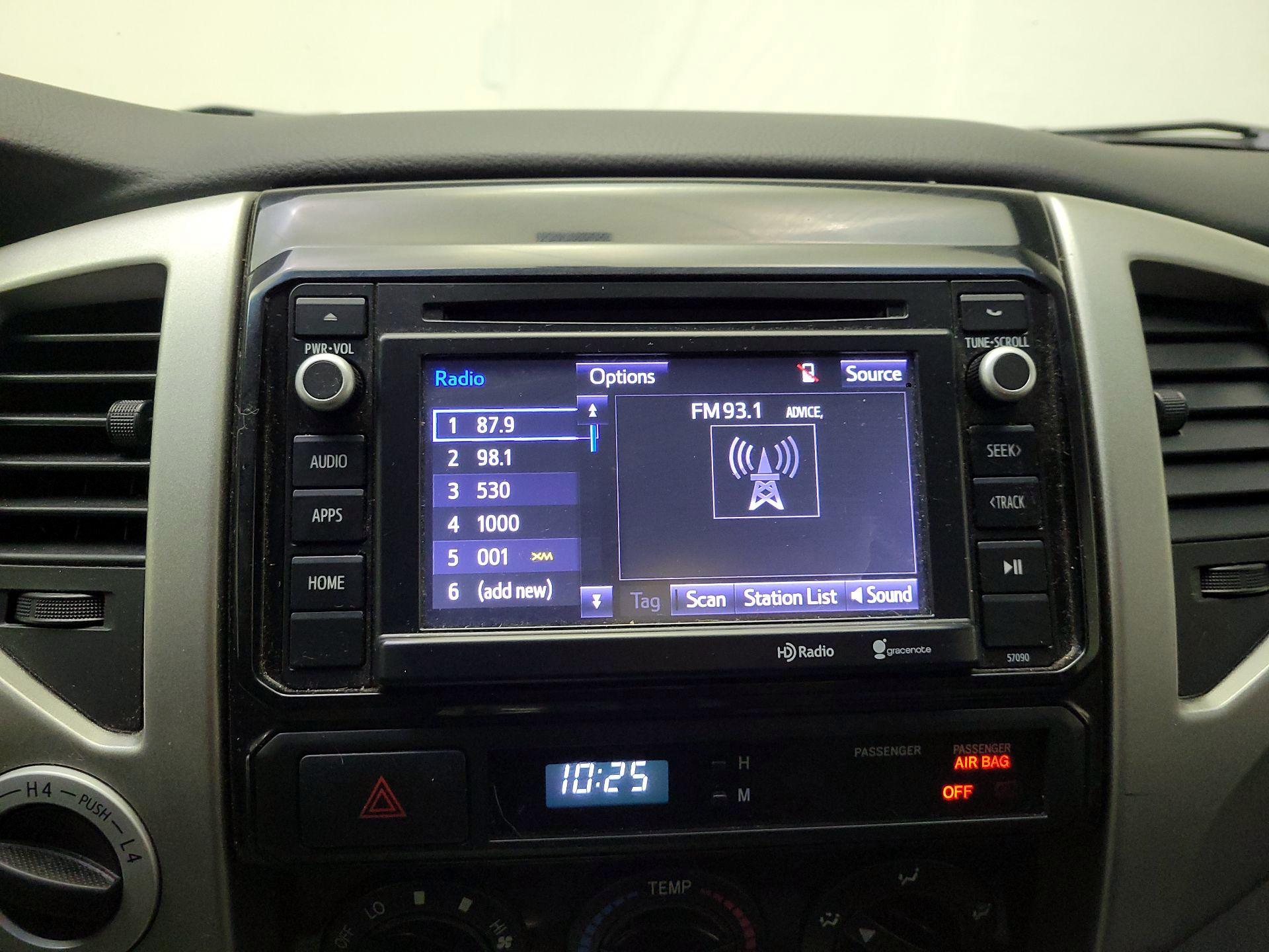 Thumbnail: 2014 Toyota Tacoma - 15